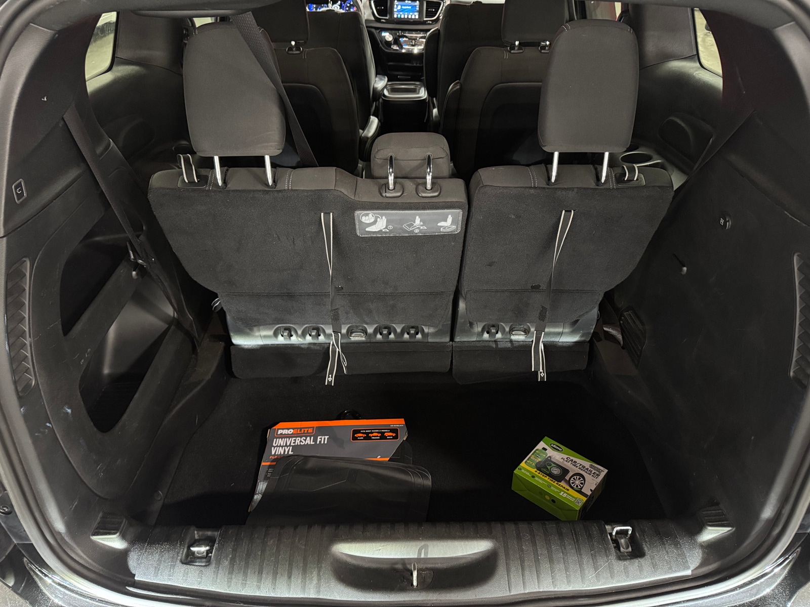 Thumbnail: 2018 Chrysler Pacifica - 7