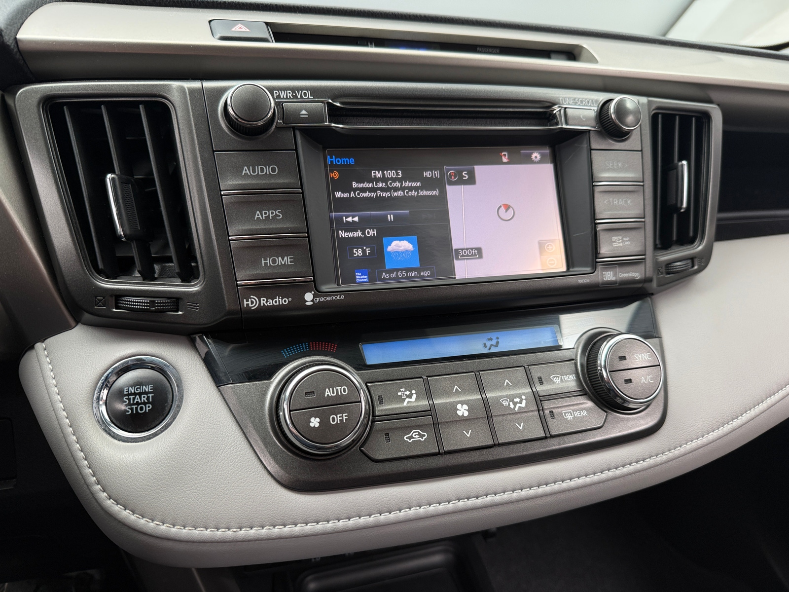 Thumbnail: 2015 Toyota RAV4 - 3