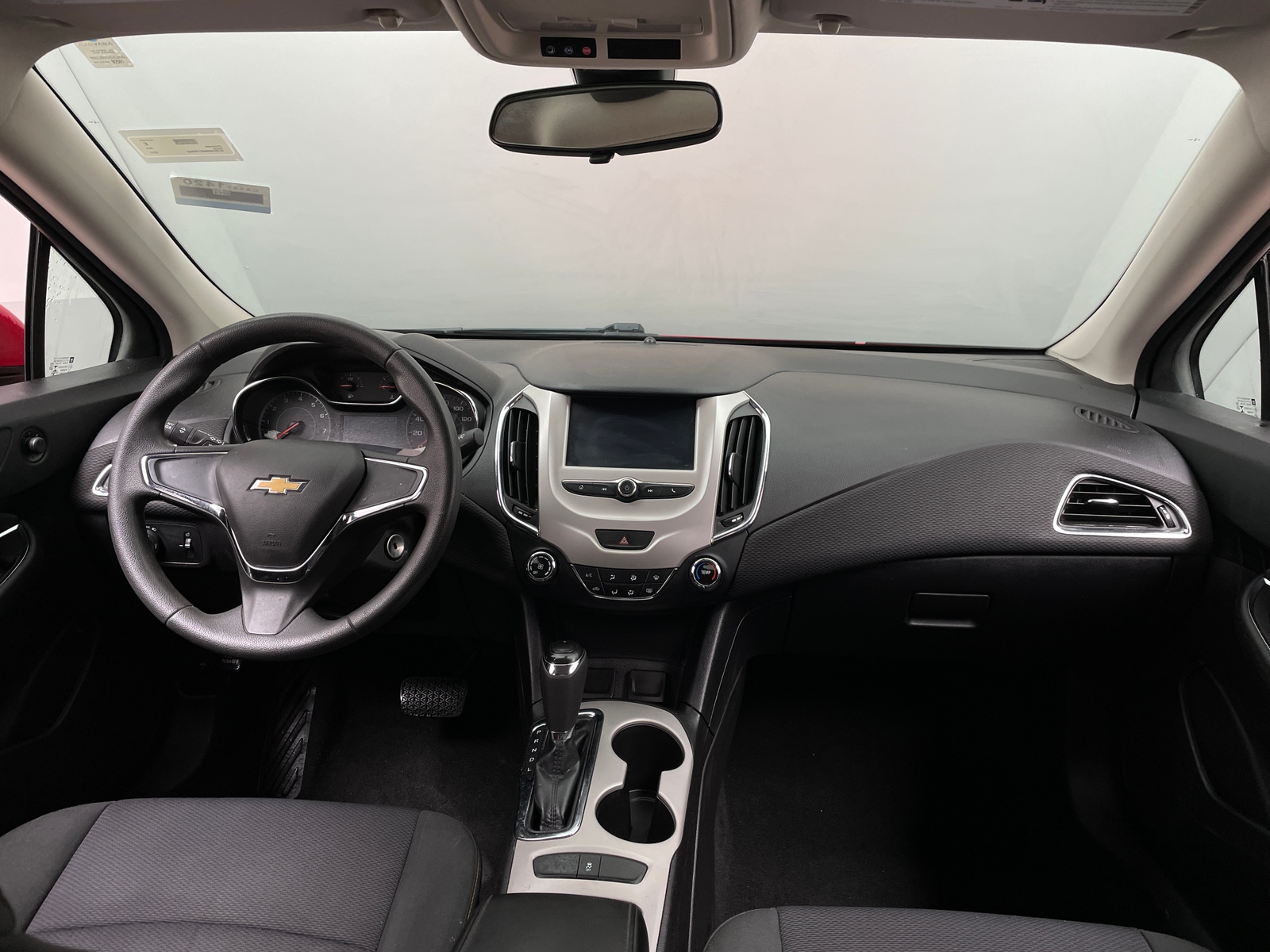 Thumbnail: 2017 Chevrolet Cruze - 3