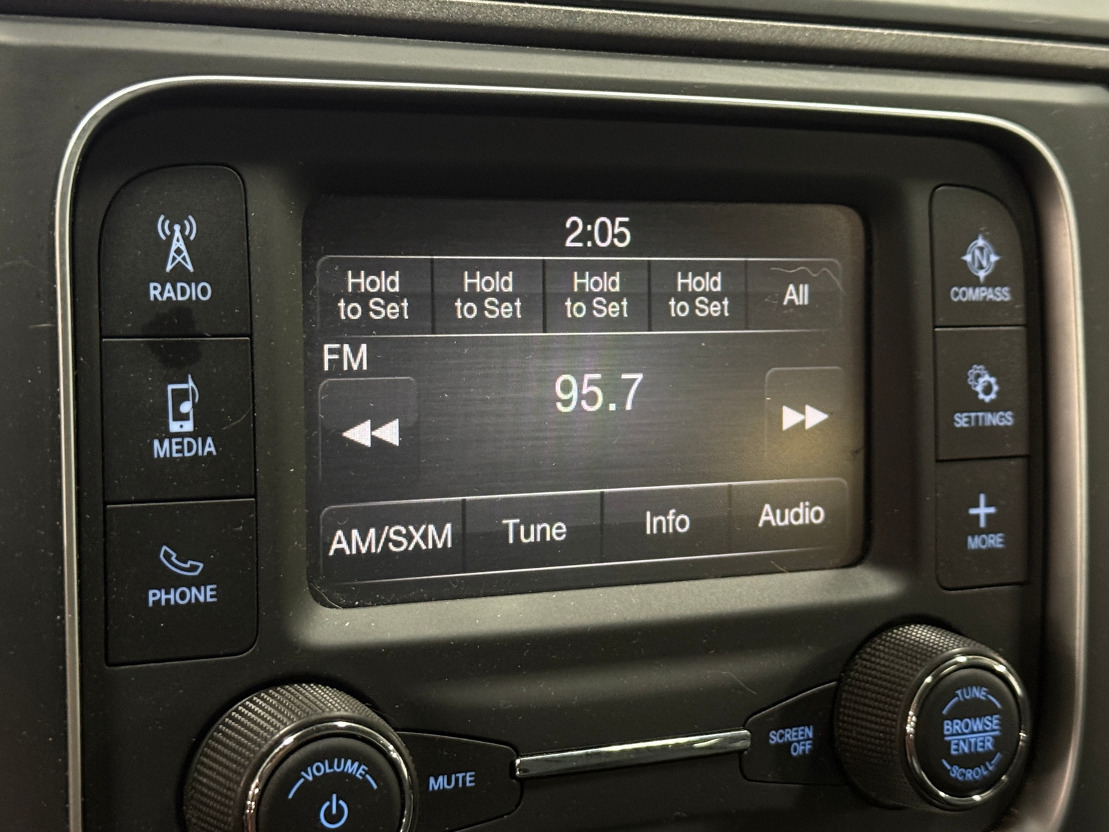 Thumbnail: 2022 RAM 1500 Classic - 4