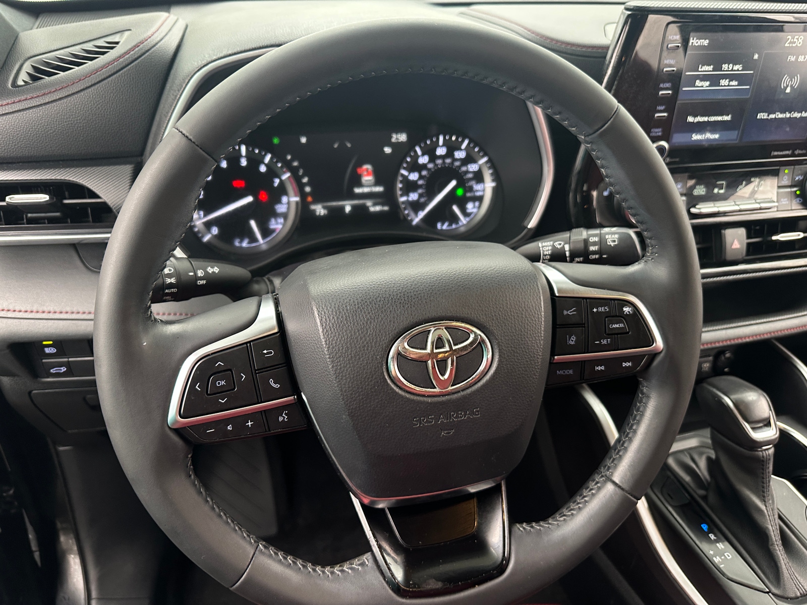 Thumbnail: 2021 Toyota Highlander - 4