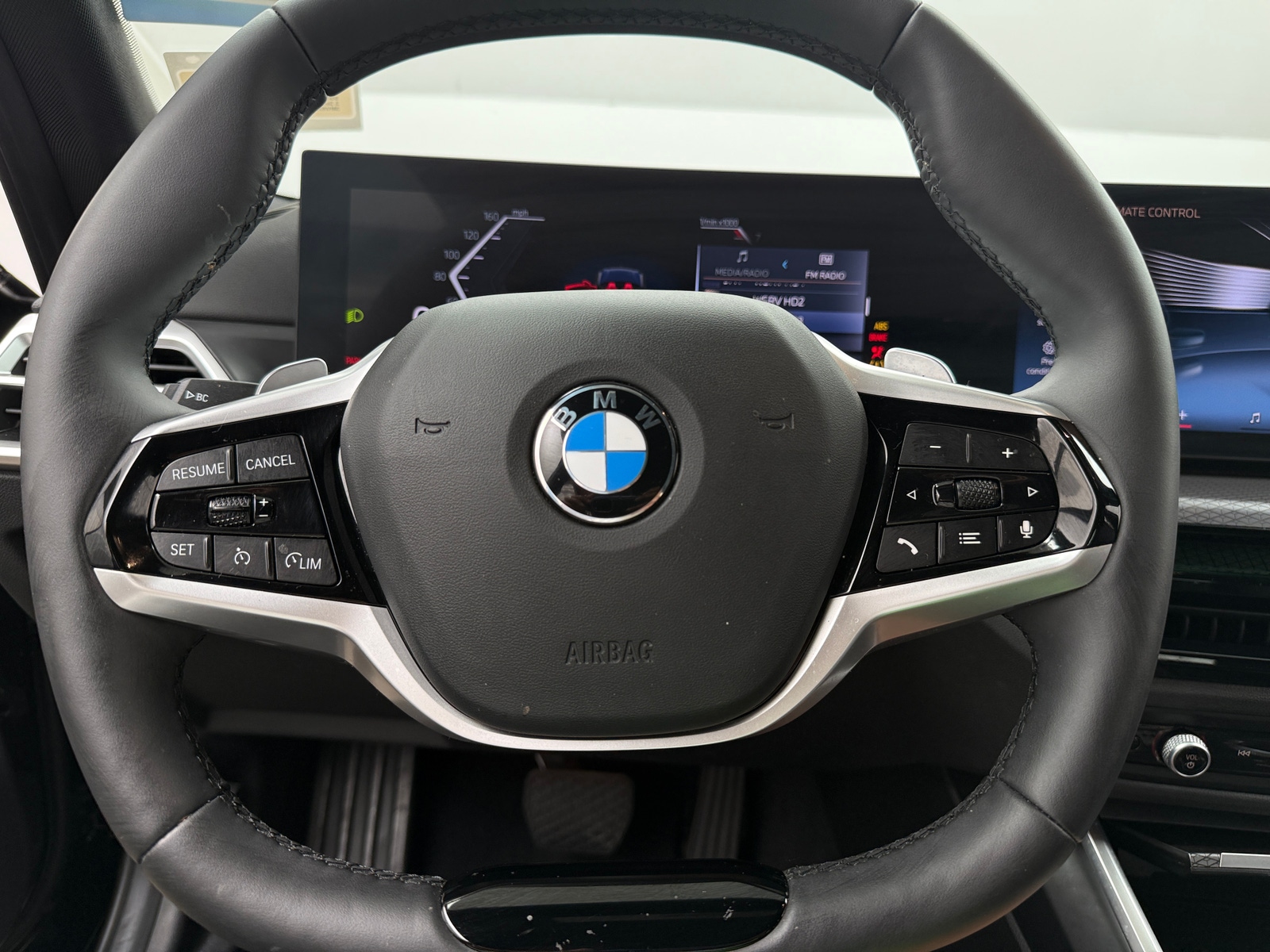 Thumbnail: 2026 BMW 3 Series - 4