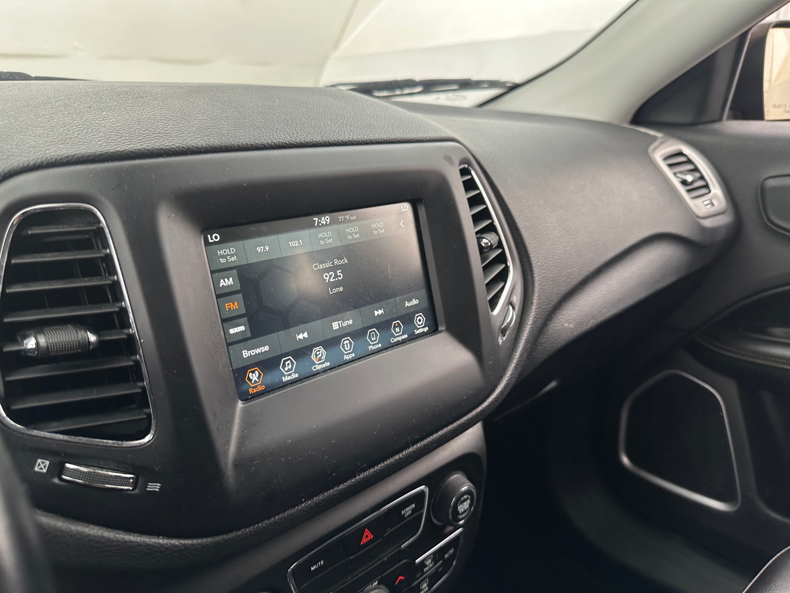 Thumbnail: 2020 Jeep Compass - 4
