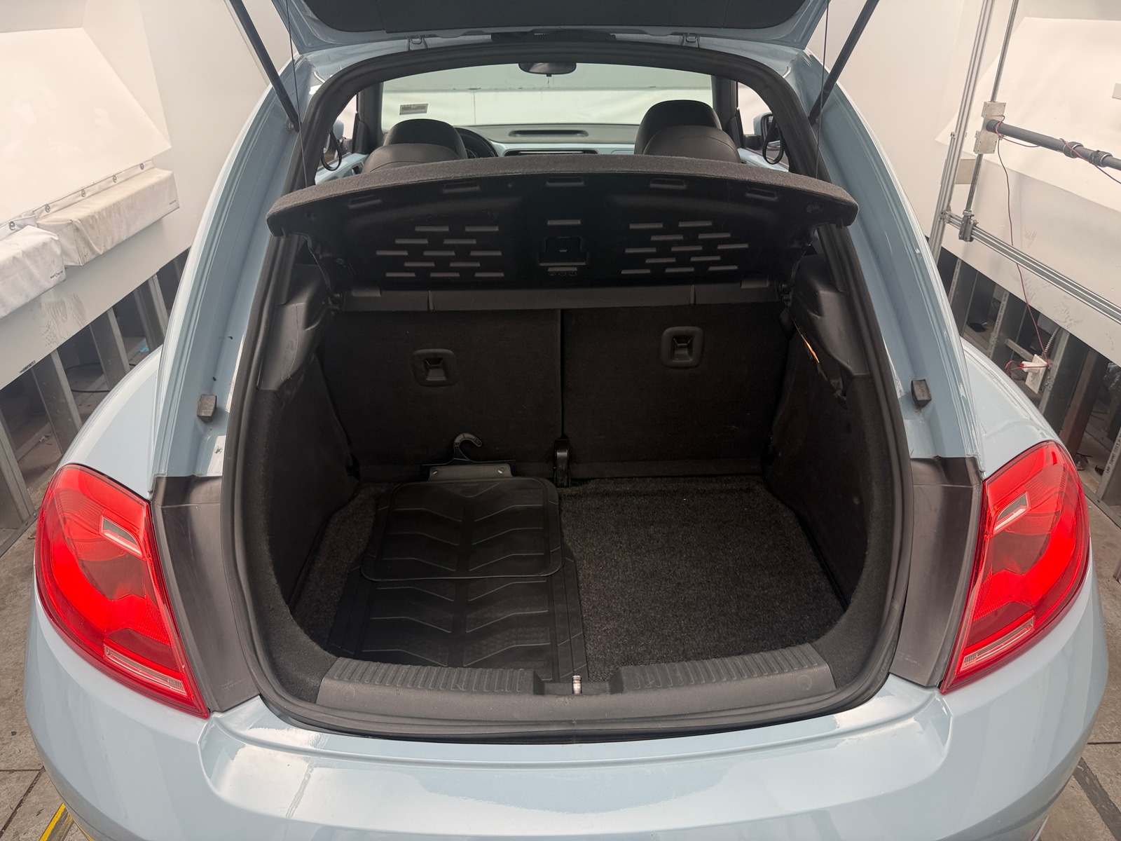 Thumbnail: 2013 Volkswagen Beetle - 6