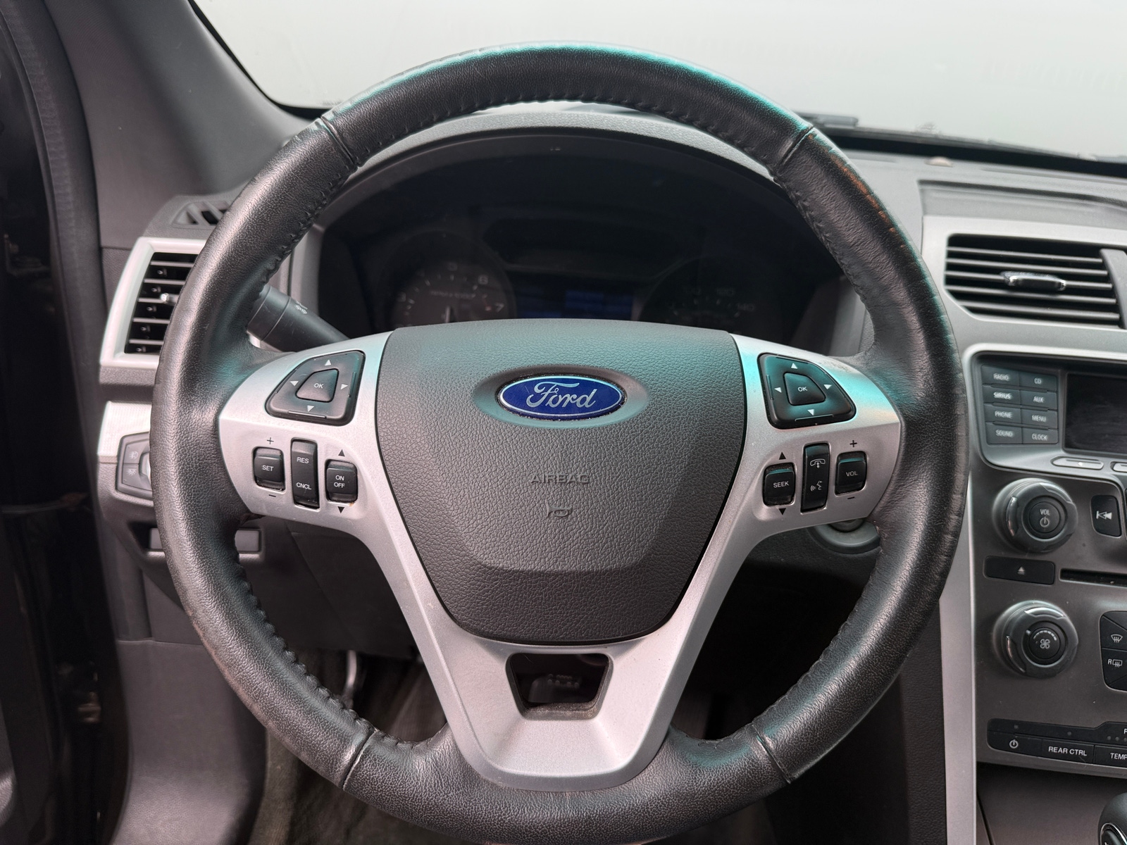 Thumbnail: 2015 Ford Explorer - 5