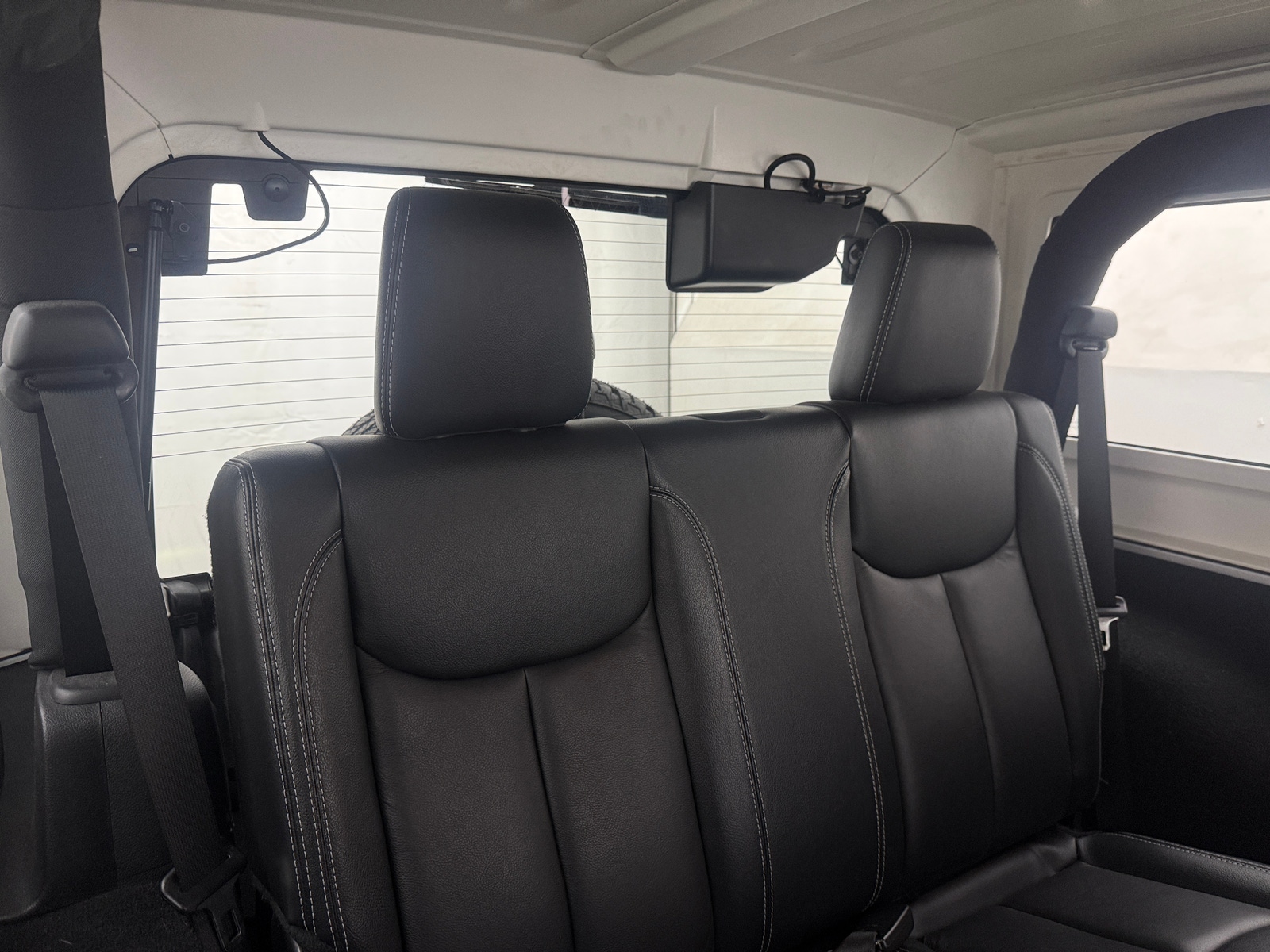 Thumbnail: 2015 Jeep Wrangler - 6