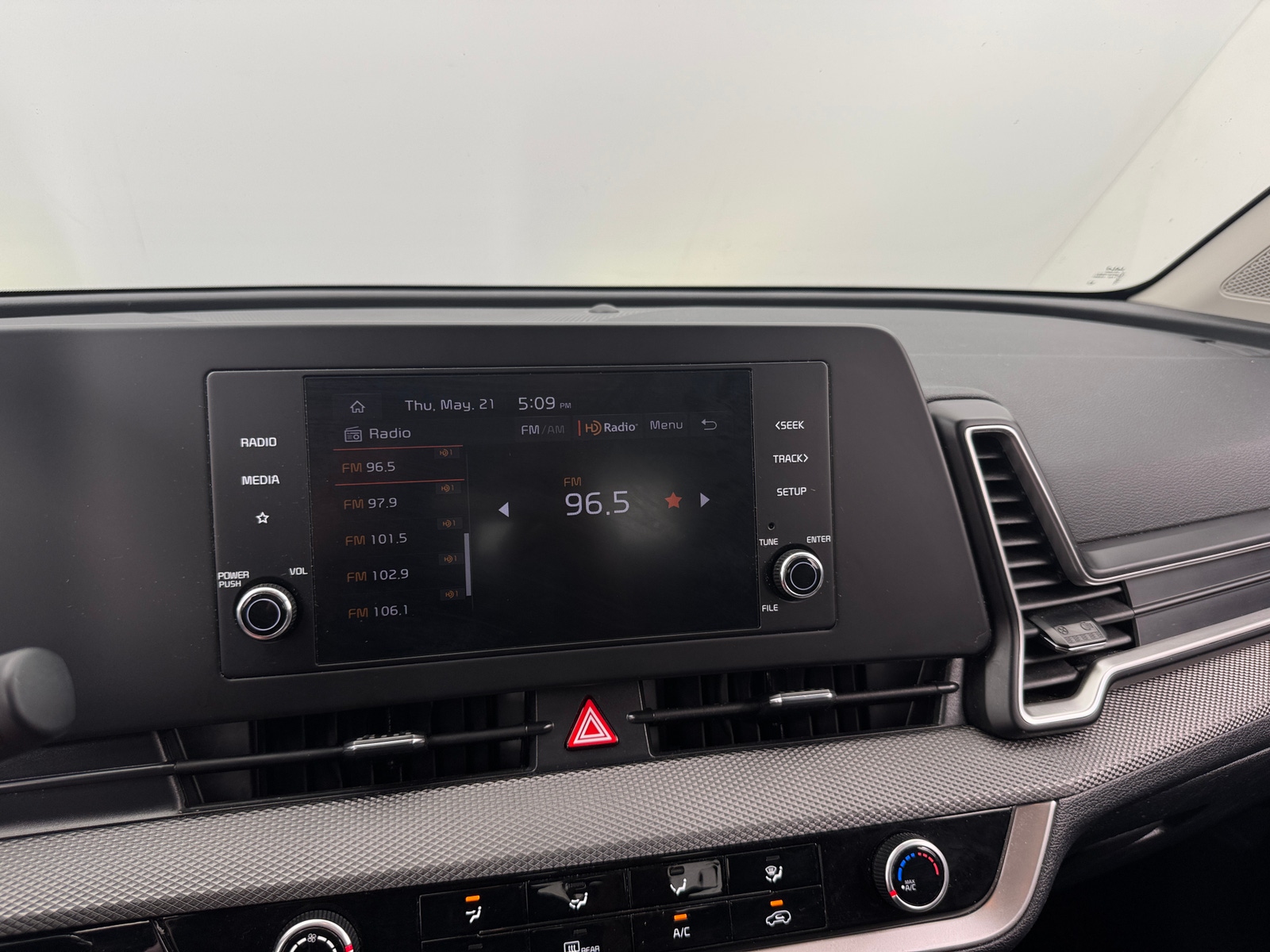 Thumbnail: 2025 Kia Sportage - 4