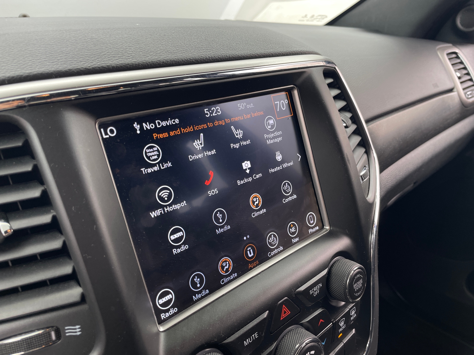 Thumbnail: 2018 Jeep Grand Cherokee - 3