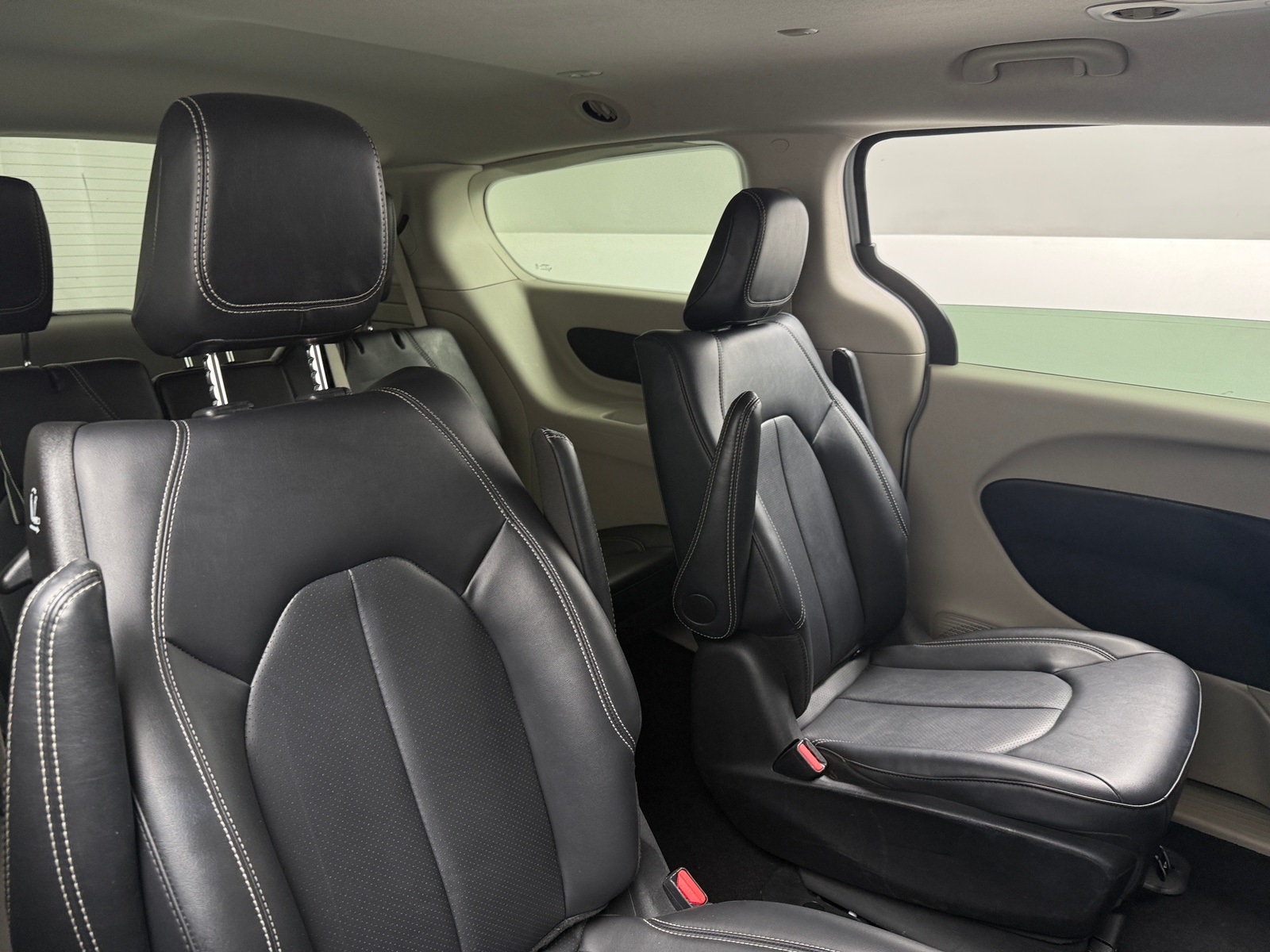 Thumbnail: 2024 Chrysler Pacifica - 5
