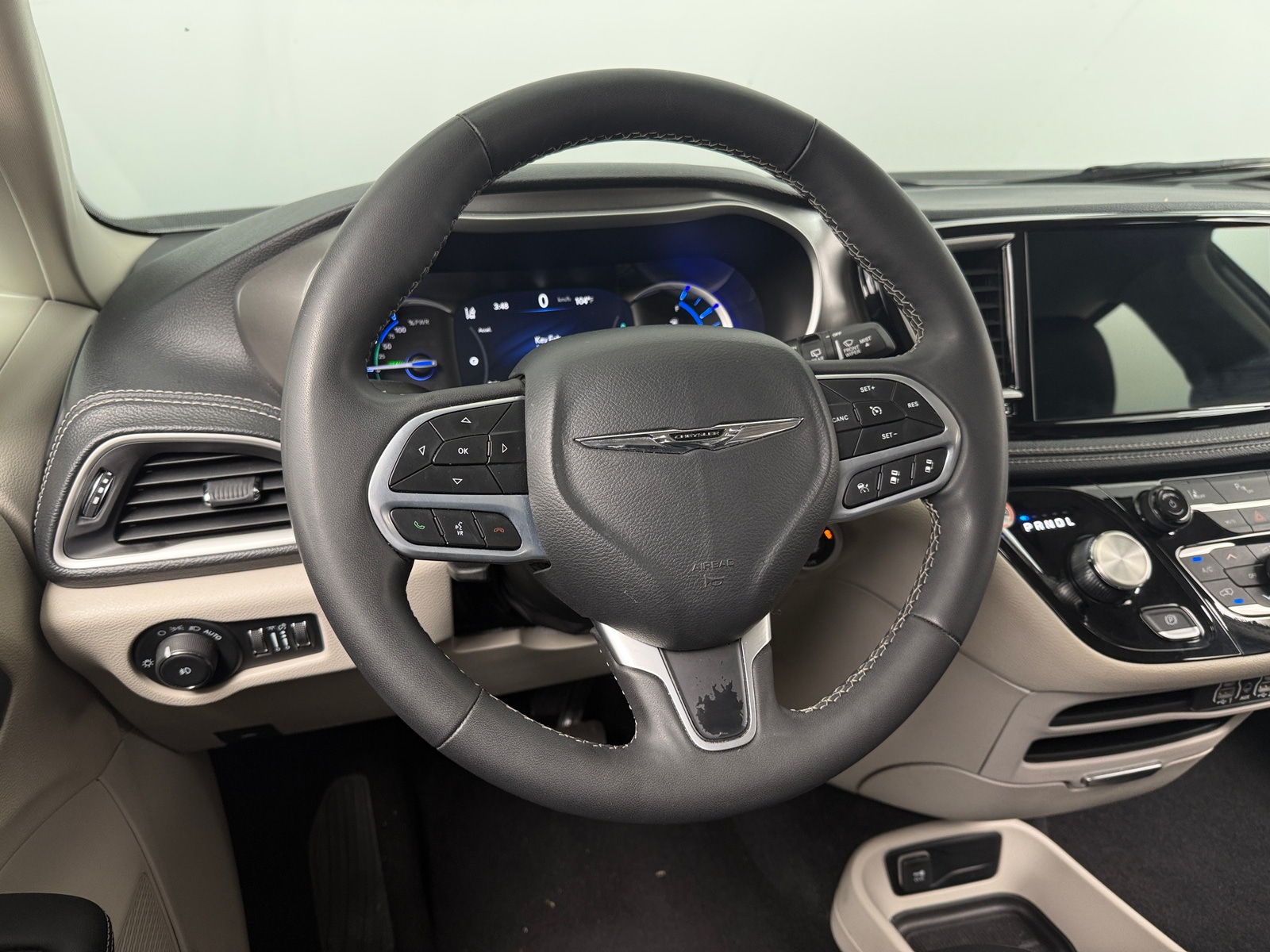 Thumbnail: 2024 Chrysler Pacifica - 4