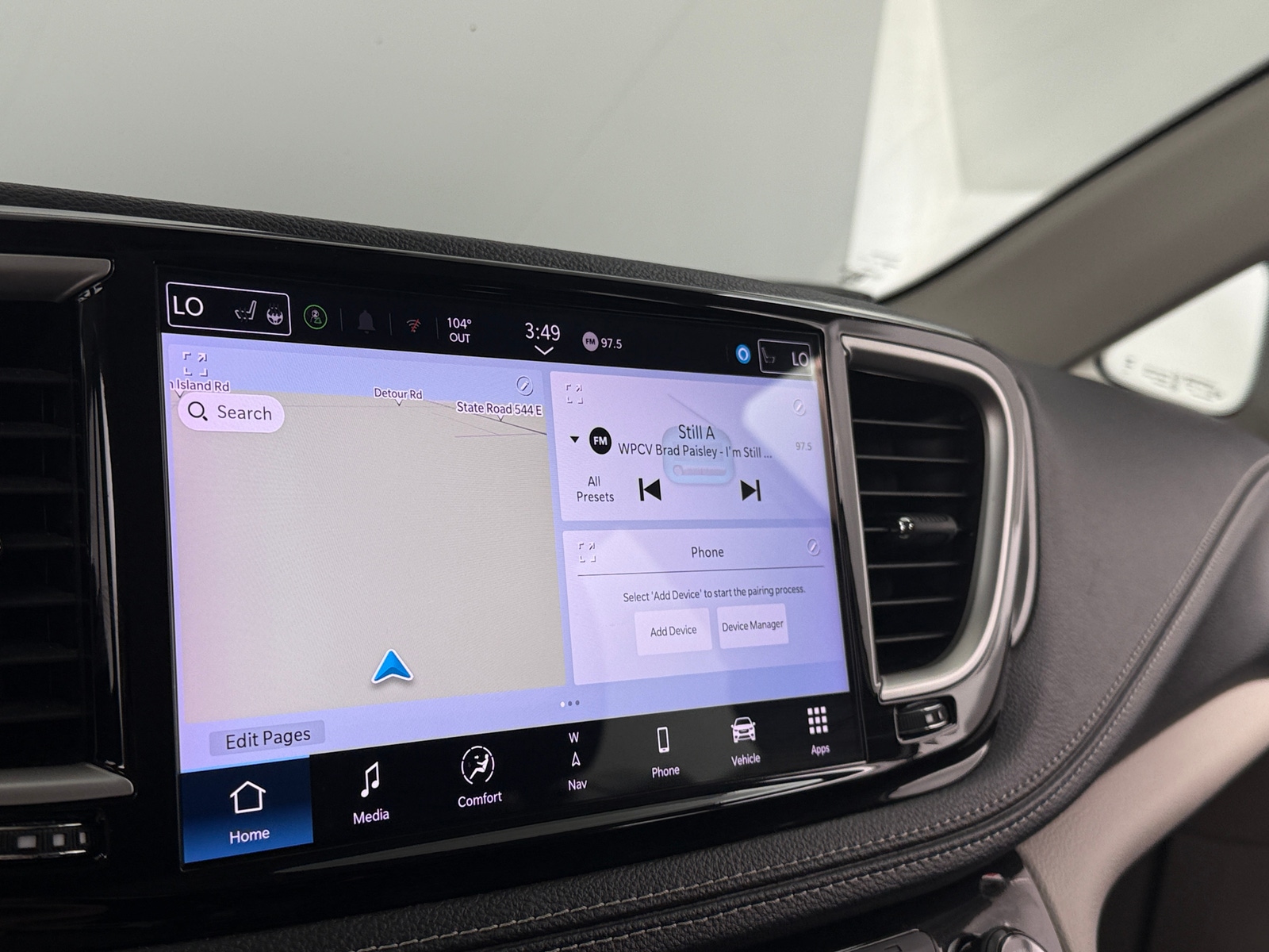 Thumbnail: 2024 Chrysler Pacifica - 3