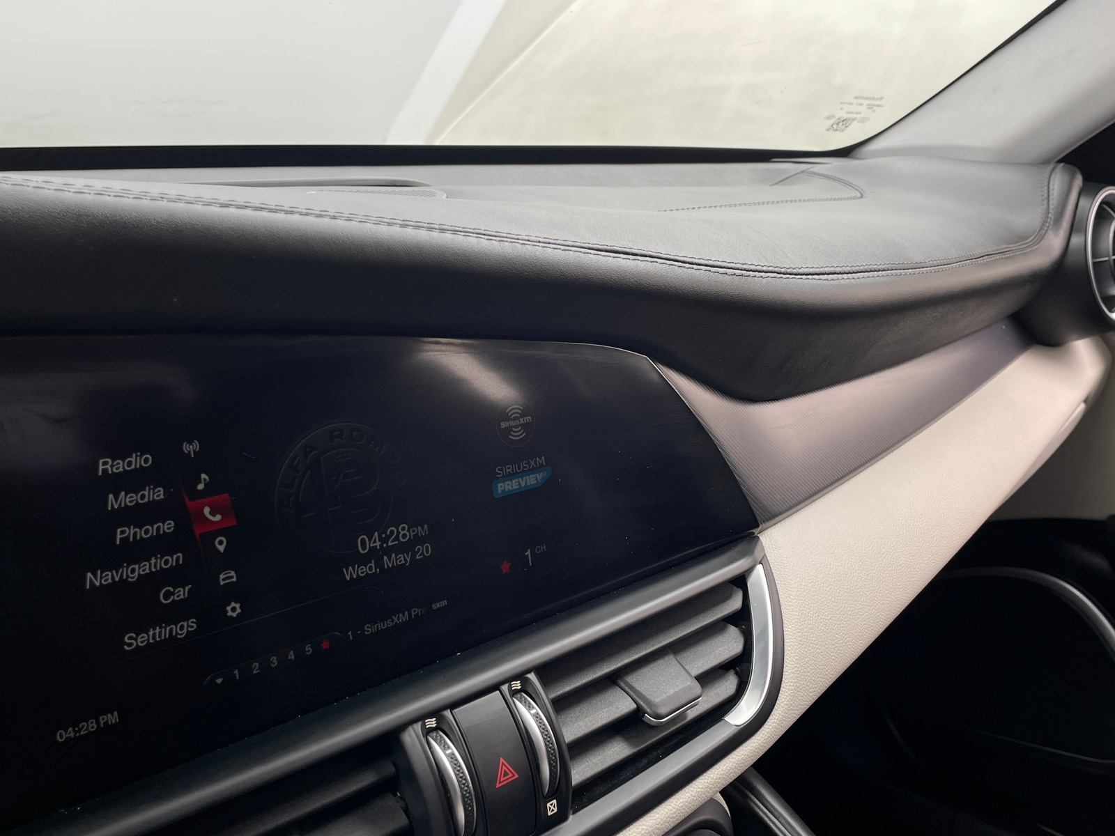 Thumbnail: 2018 Alfa Romeo Giulia - 3