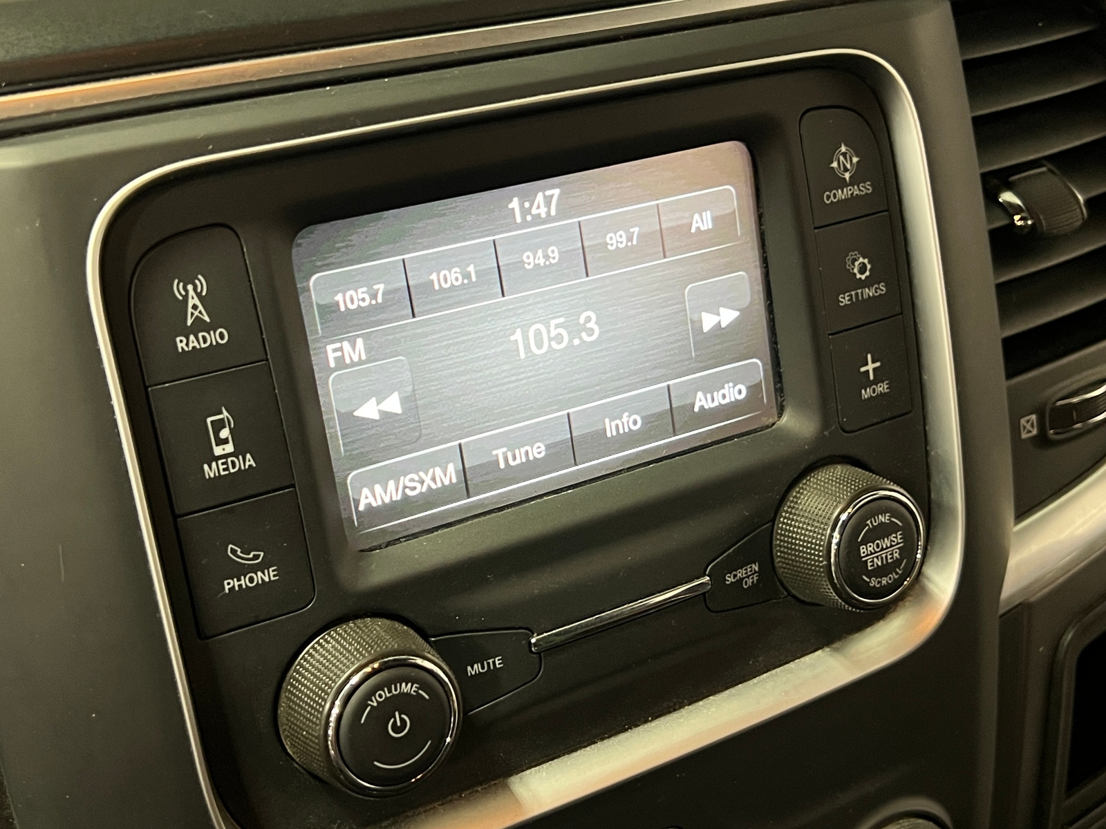 Thumbnail: 2024 RAM 1500 Classic - 4