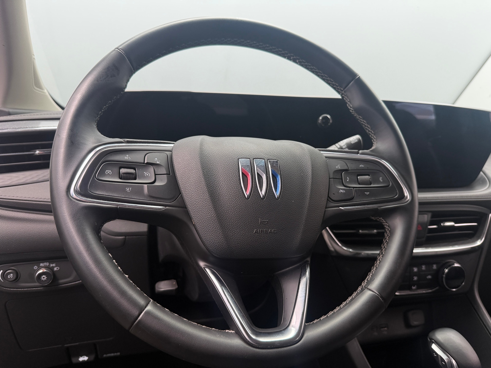 Thumbnail: 2025 Buick Encore GX - 4