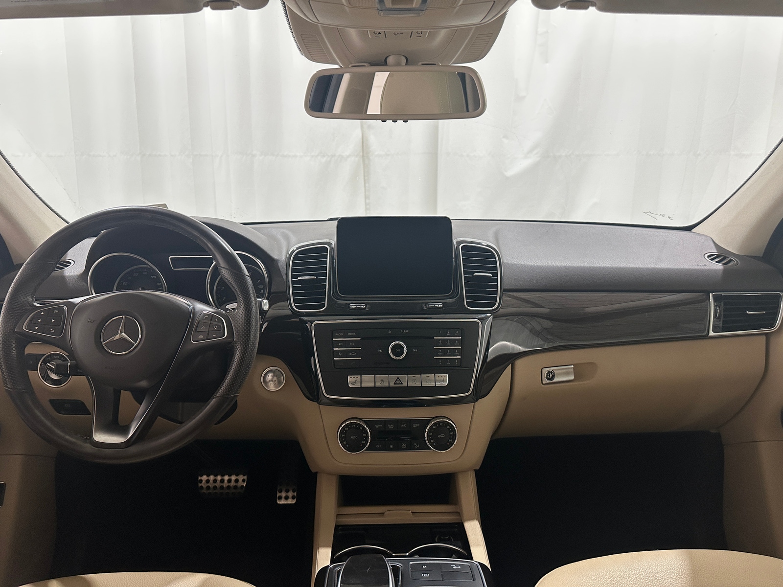 Thumbnail: 2019 Mercedes-Benz GLE - 2