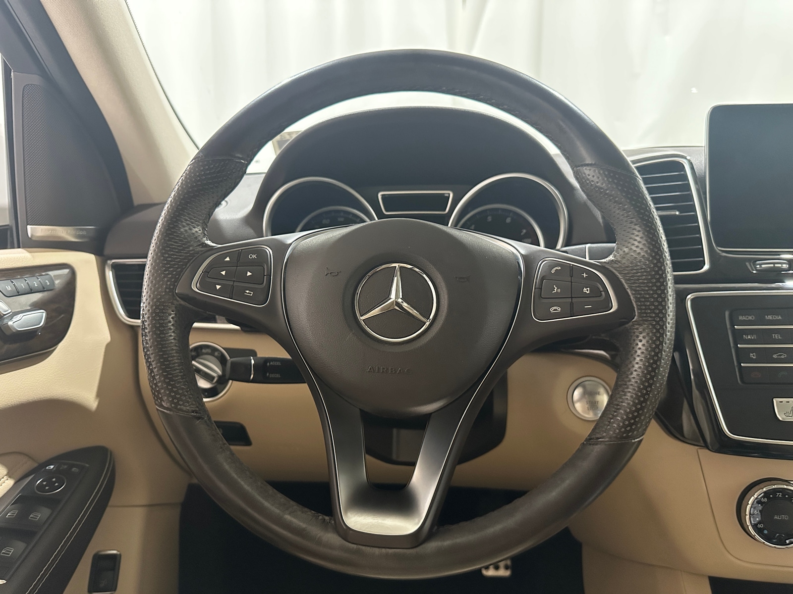 Thumbnail: 2019 Mercedes-Benz GLE - 4