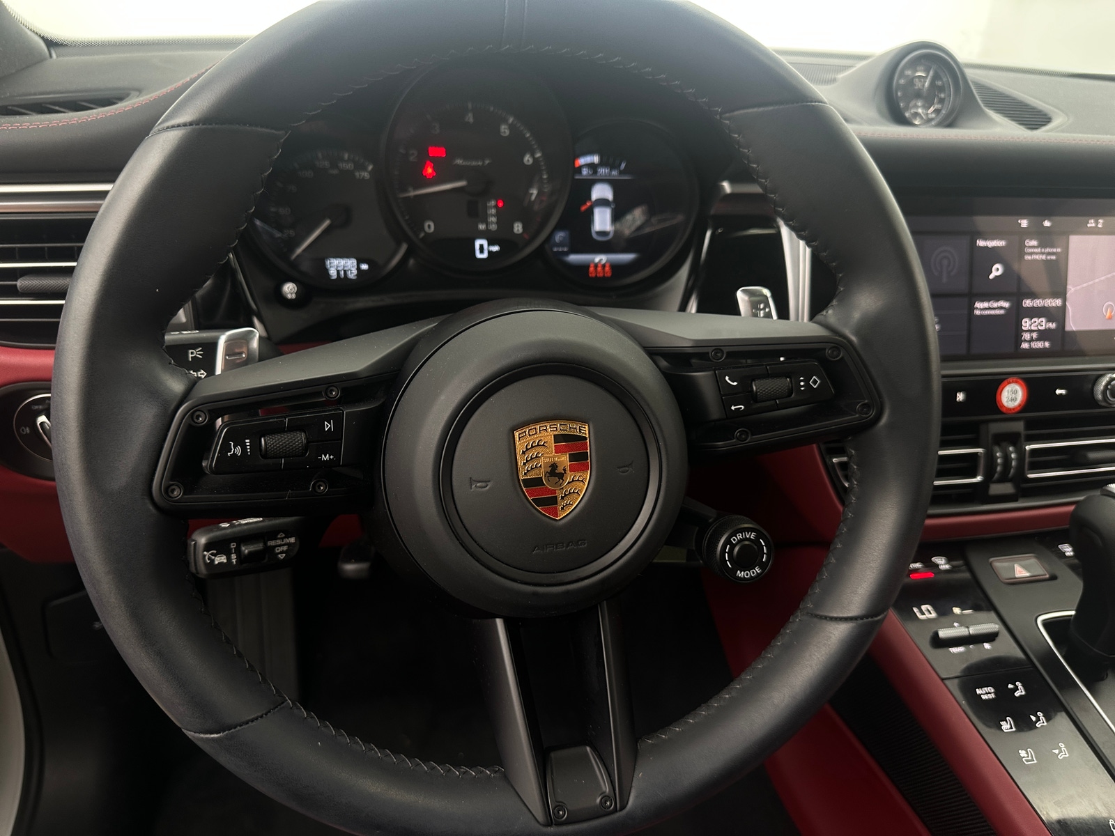 Thumbnail: 2023 Porsche Macan - 4
