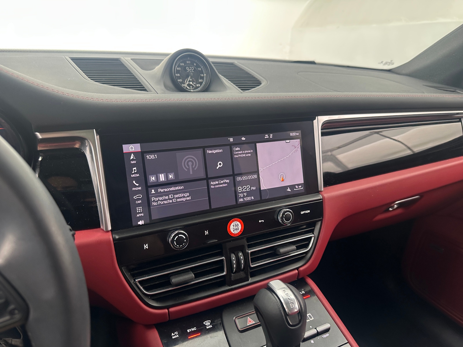 Thumbnail: 2023 Porsche Macan - 3
