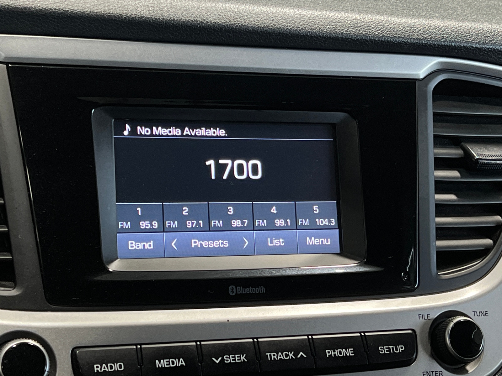 Thumbnail: 2021 Hyundai Accent - 4