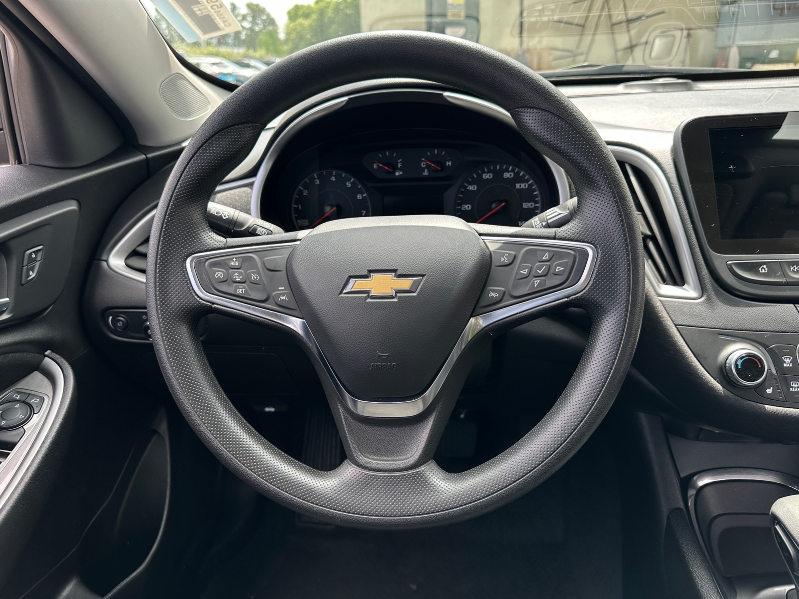 Thumbnail: 2024 Chevrolet Malibu - 5