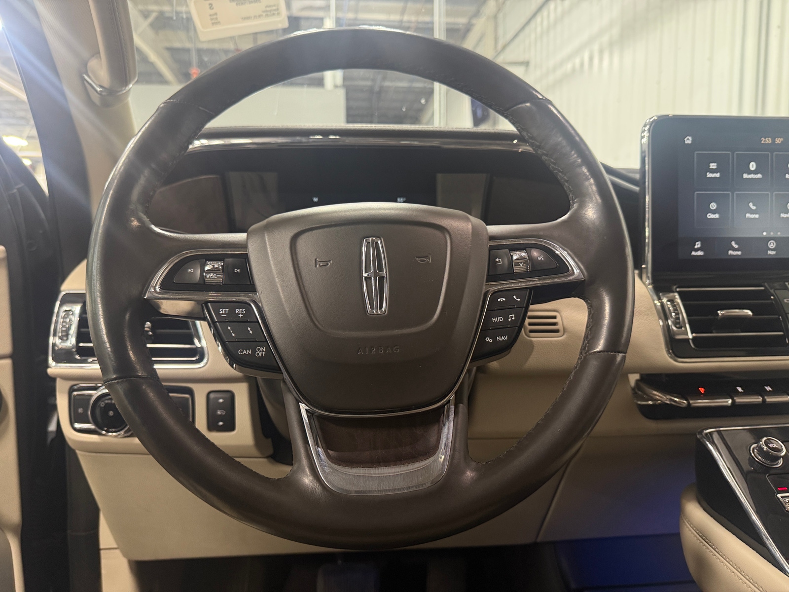Thumbnail: 2020 Lincoln Navigator - 4