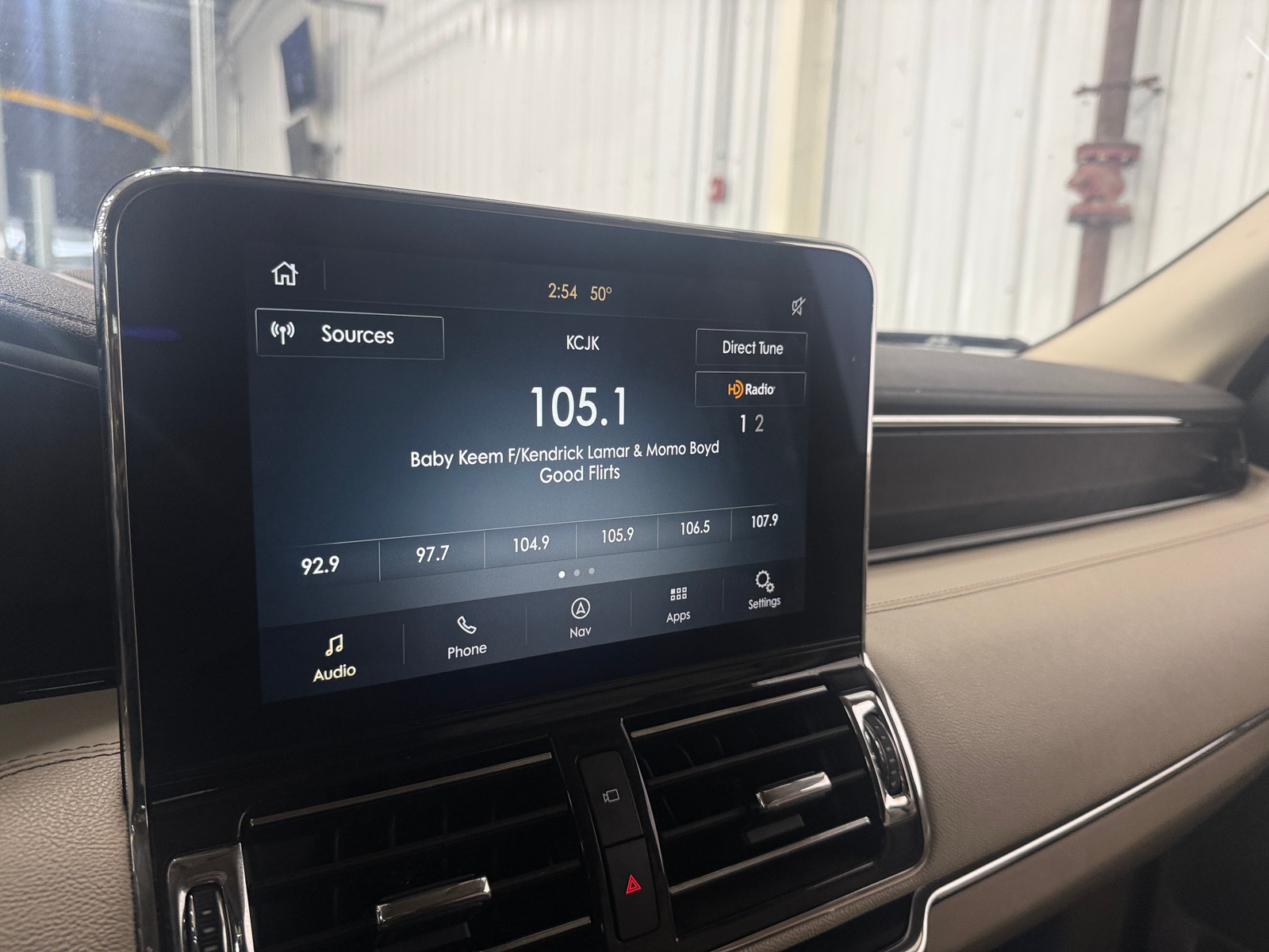 Thumbnail: 2020 Lincoln Navigator - 3