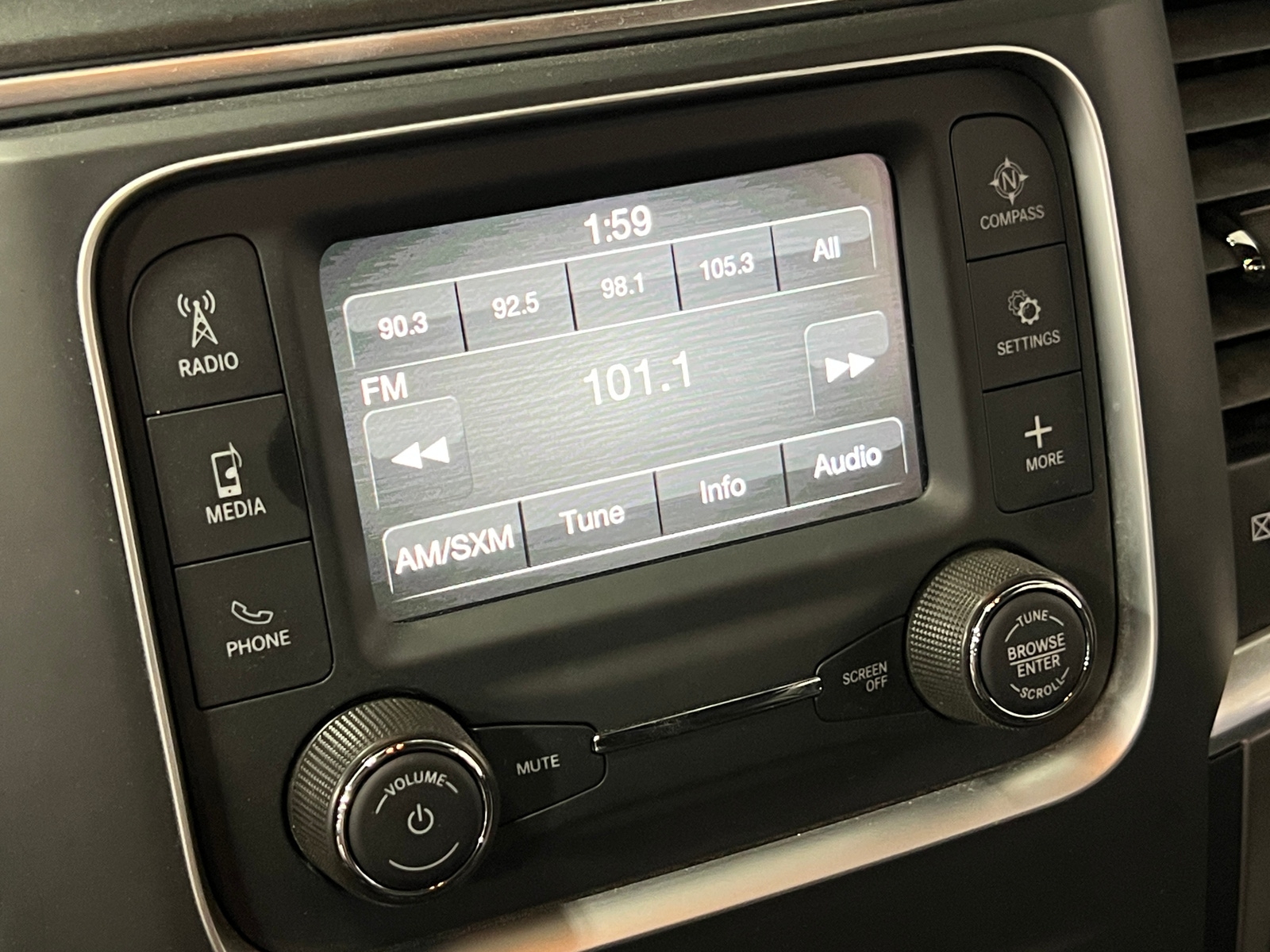 Thumbnail: 2024 RAM 1500 Classic - 4