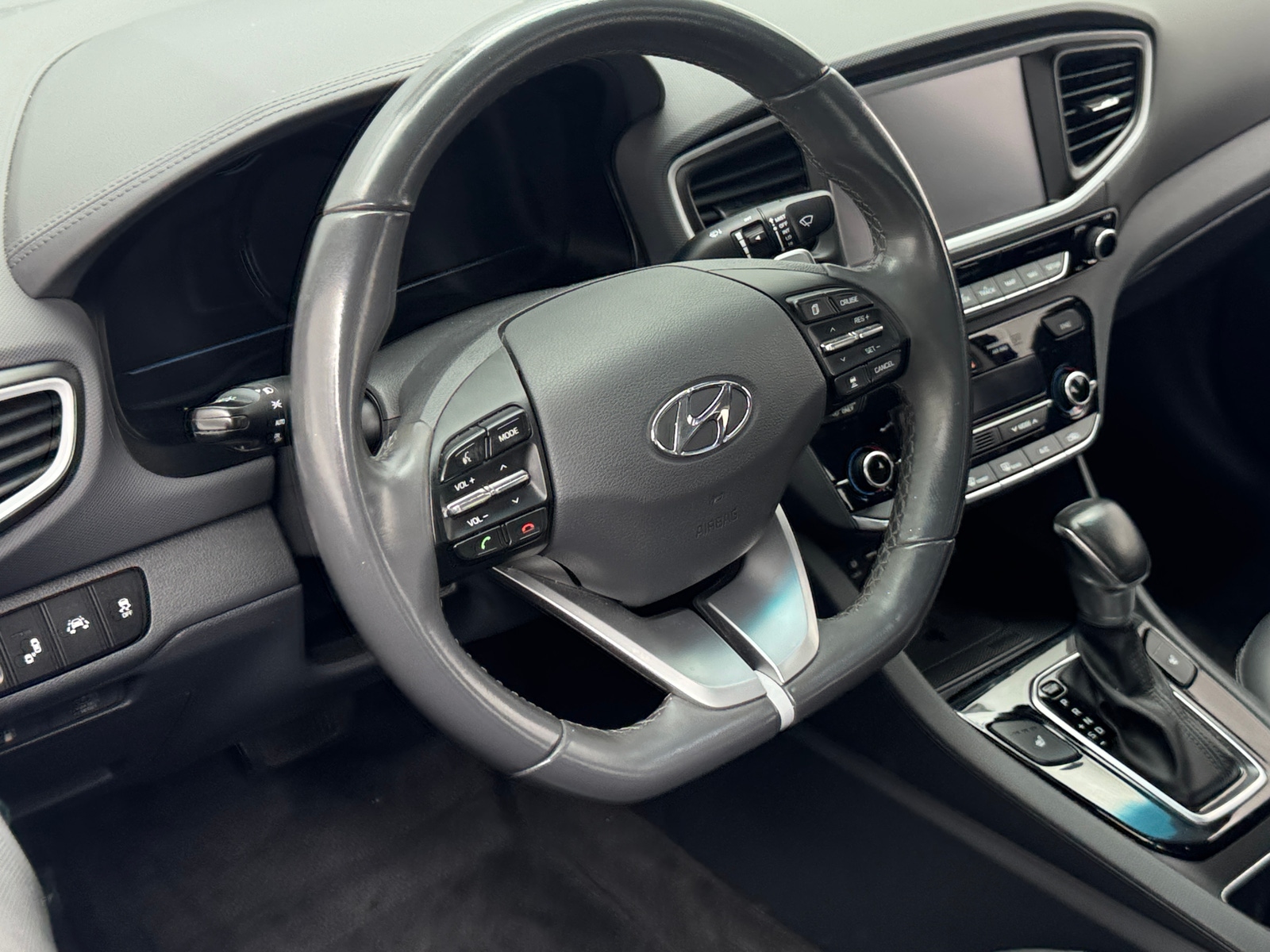 Thumbnail: 2019 Hyundai Ioniq - 4