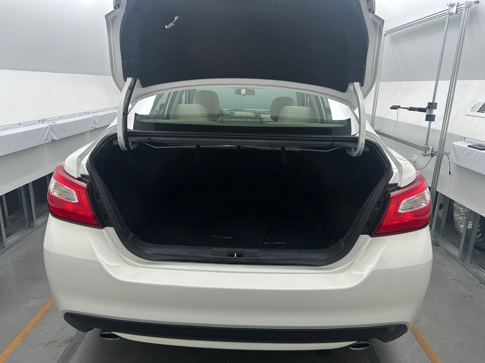 Thumbnail: 2016 Nissan Altima - 7