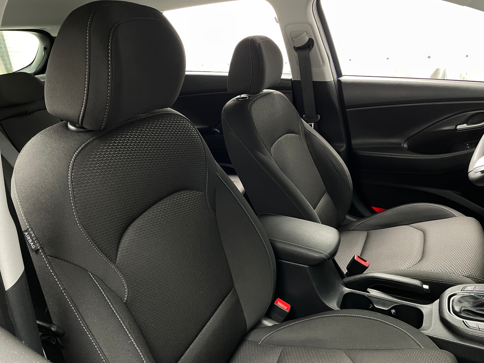 Thumbnail: 2019 Hyundai Elantra - 2