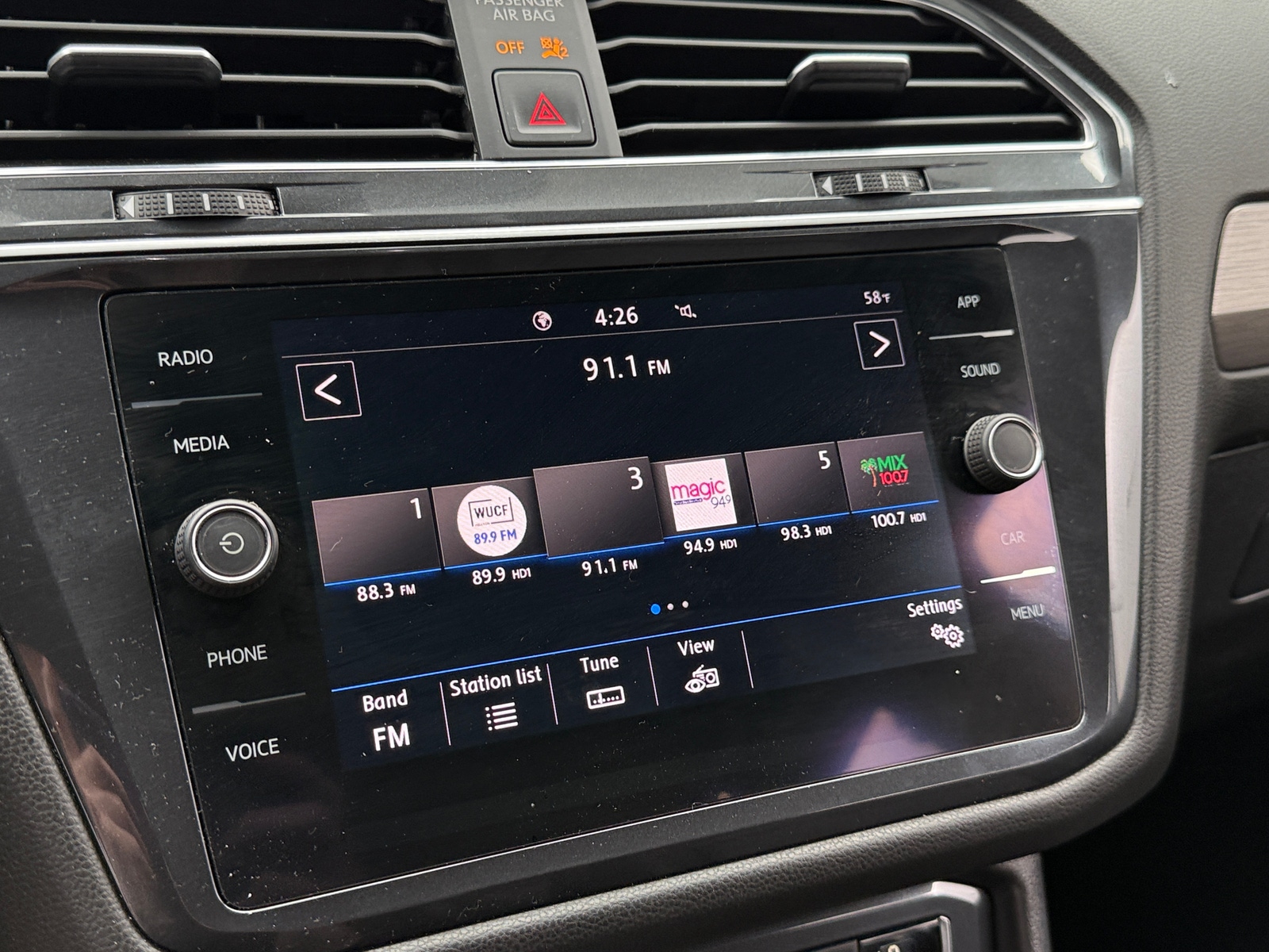 Thumbnail: 2020 Volkswagen Tiguan - 3