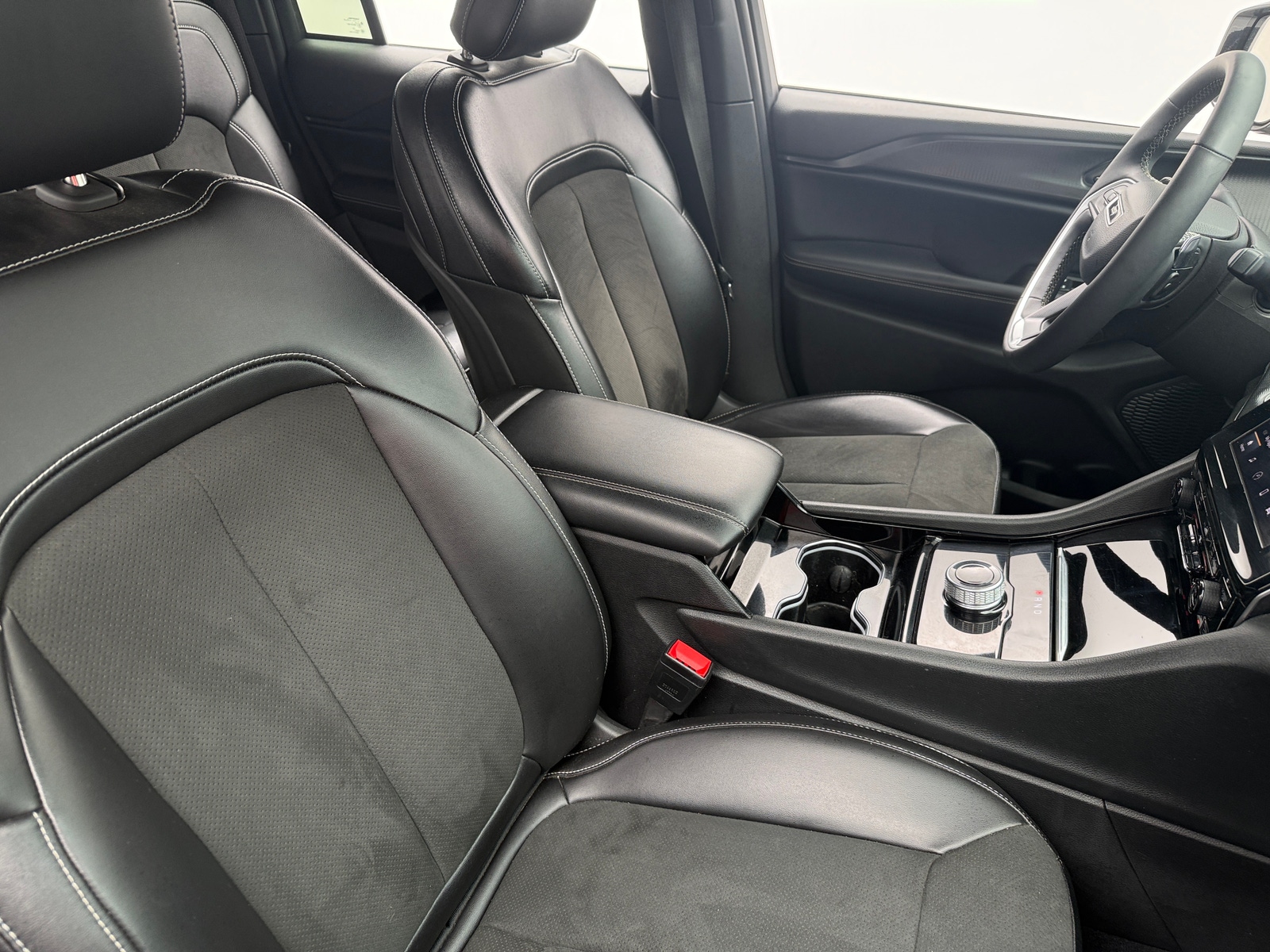Thumbnail: 2023 Jeep Grand Cherokee - 2