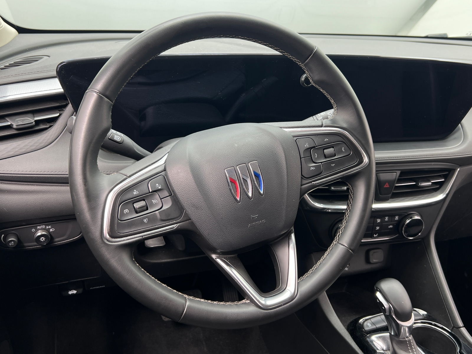 Thumbnail: 2025 Buick Encore GX - 5
