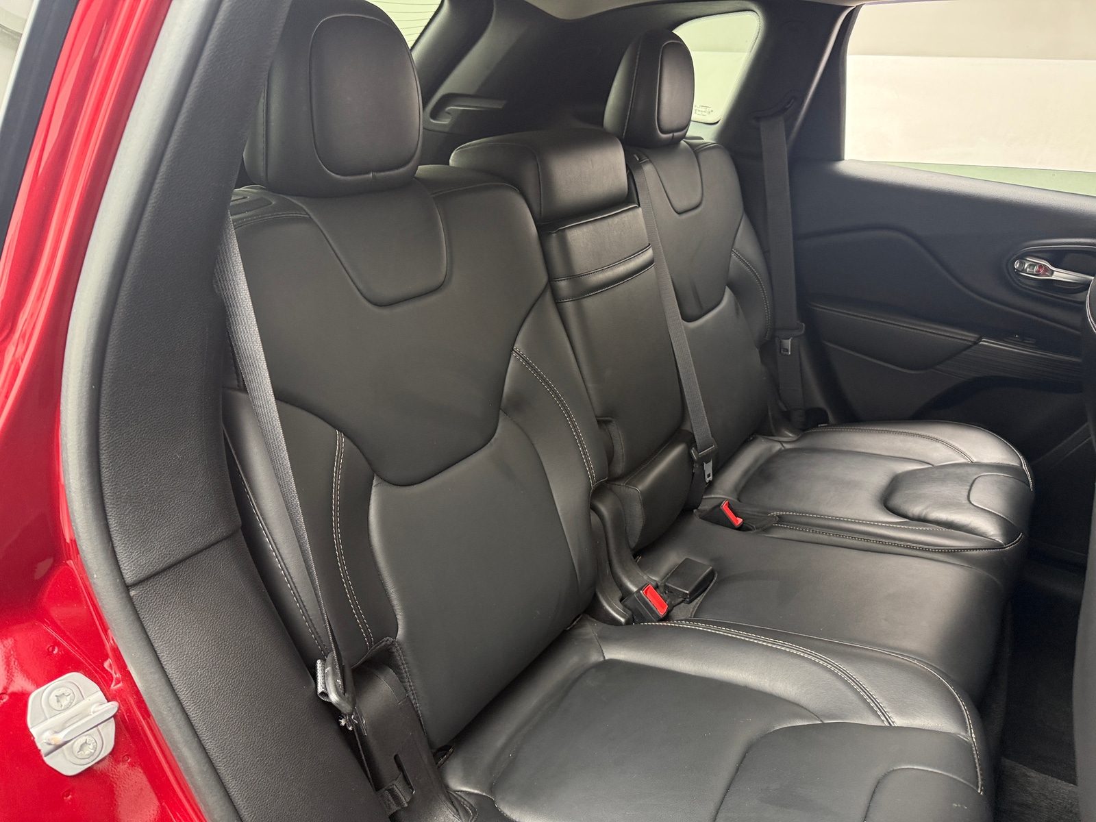 Thumbnail: 2016 Jeep Cherokee - 5