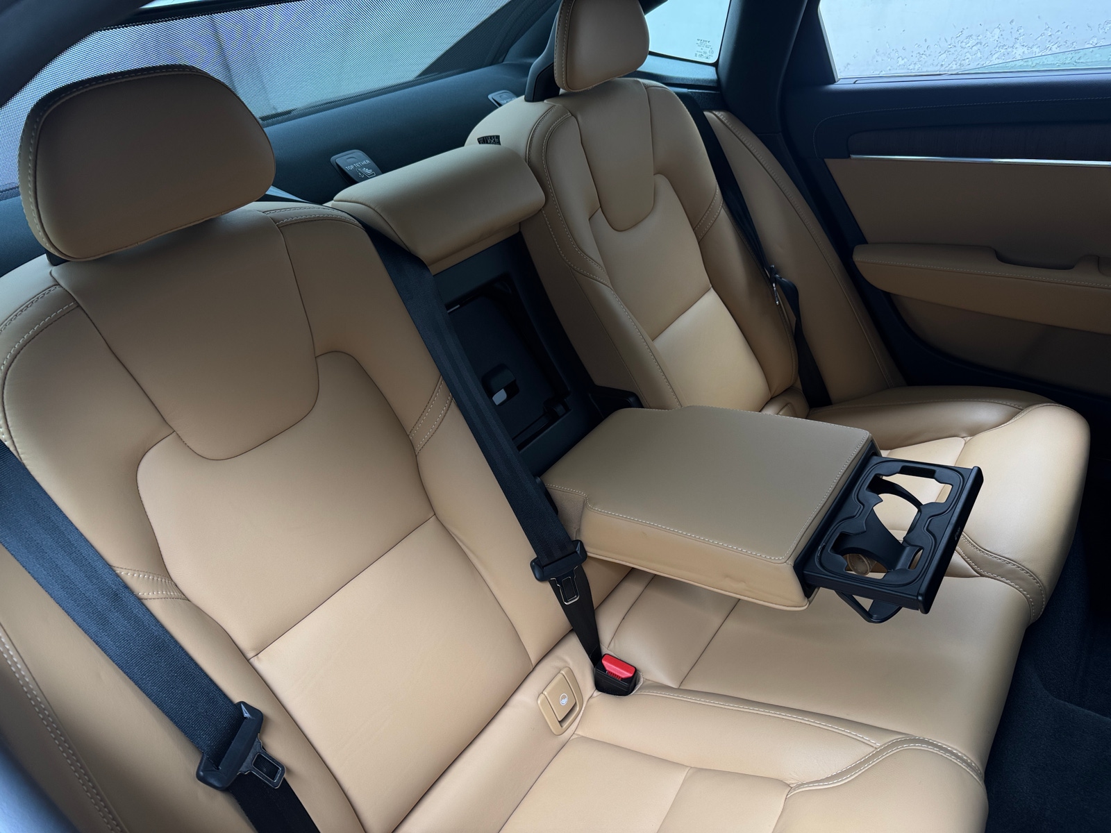 Thumbnail: 2023 Volvo S90 - 5
