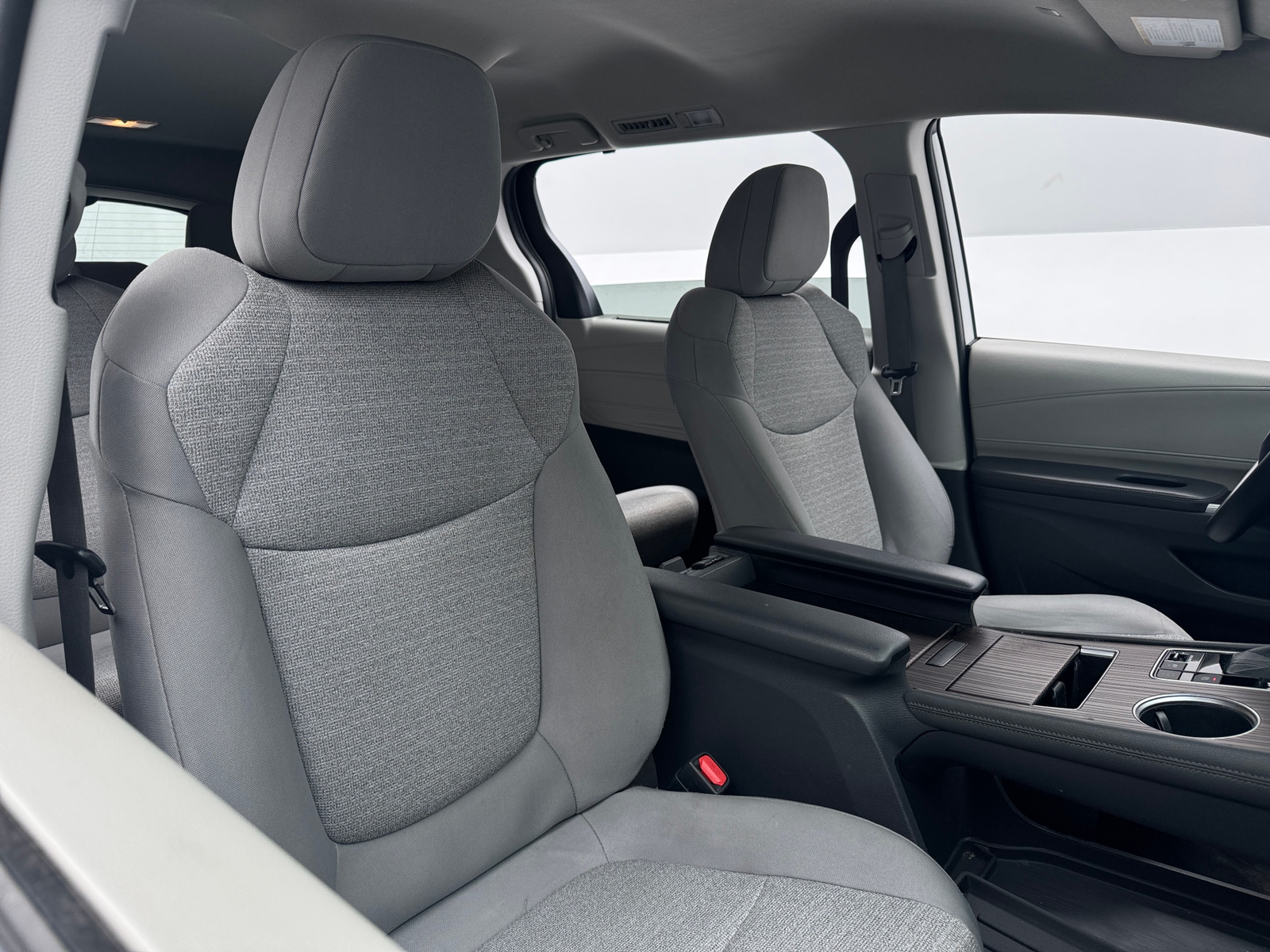 Thumbnail: 2022 Toyota Sienna - 2
