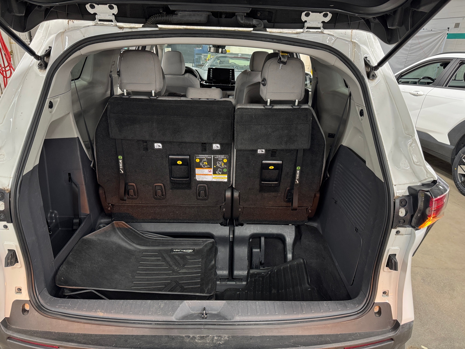 Thumbnail: 2022 Toyota Sienna - 7