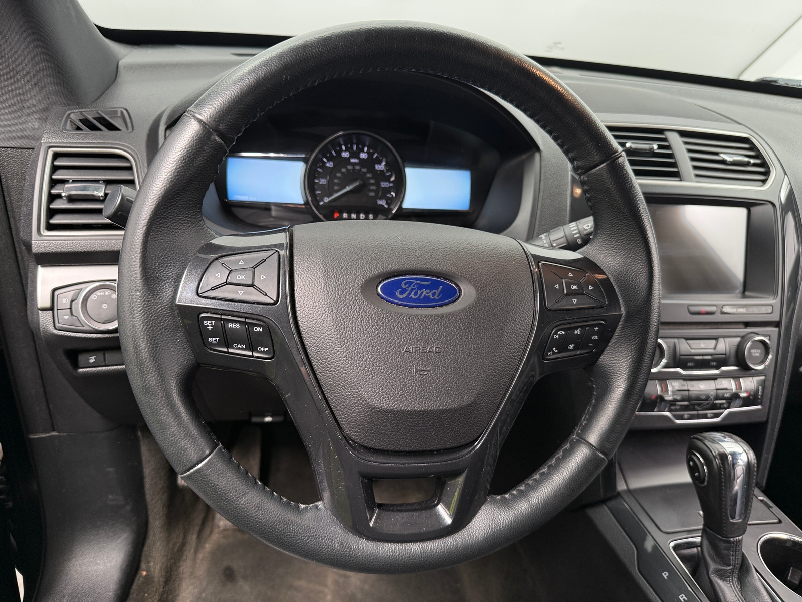 Thumbnail: 2018 Ford Explorer - 5