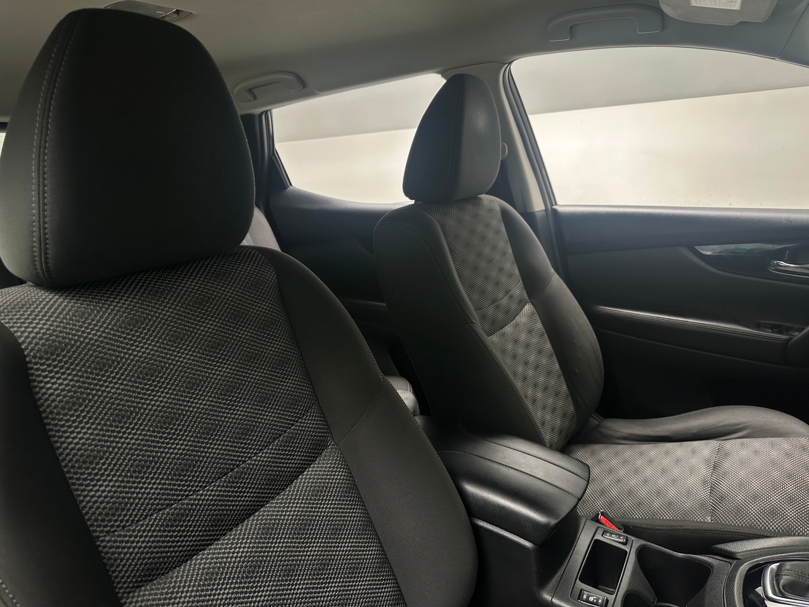Thumbnail: 2018 Nissan Rogue Sport - 2