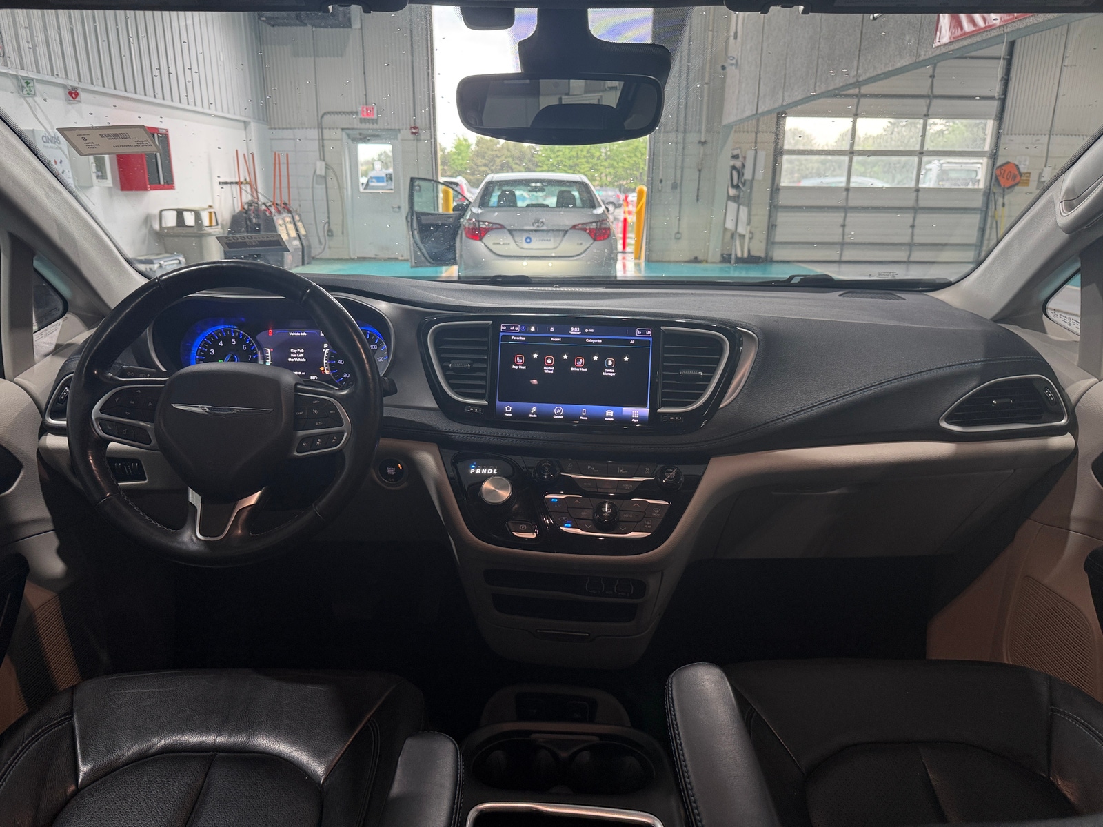 Thumbnail: 2021 Chrysler Pacifica - 2