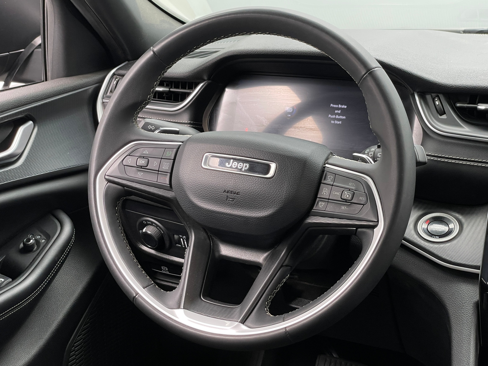 Thumbnail: 2024 Jeep Grand Cherokee L - 5