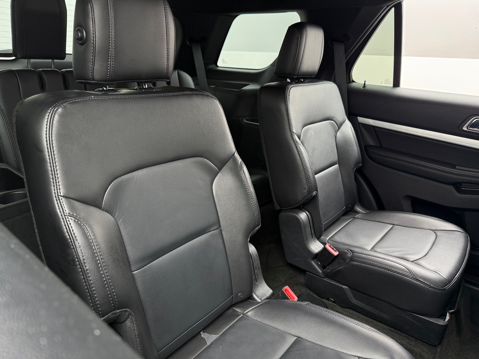Thumbnail: 2017 Ford Explorer - 6