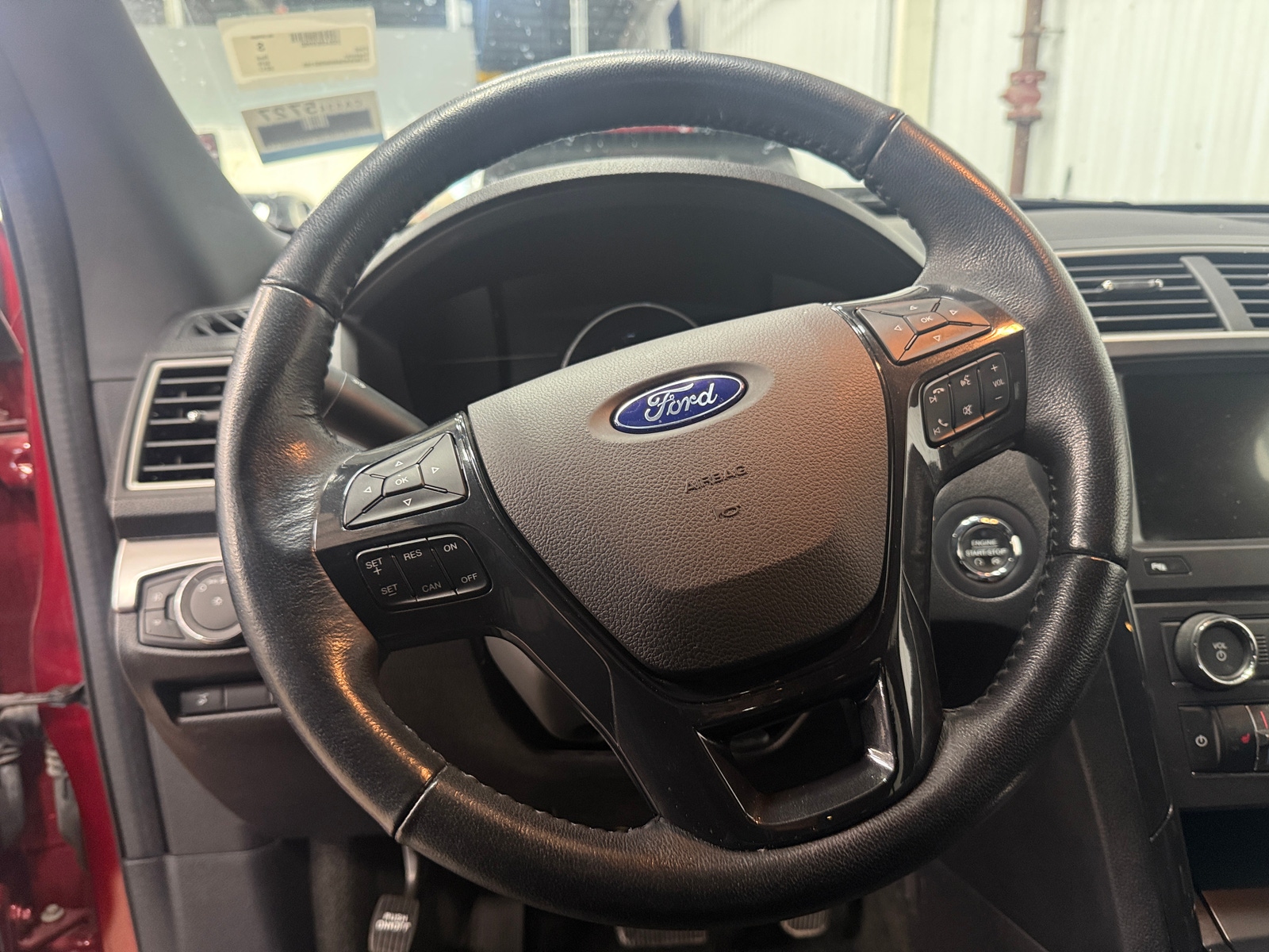 Thumbnail: 2017 Ford Explorer - 5