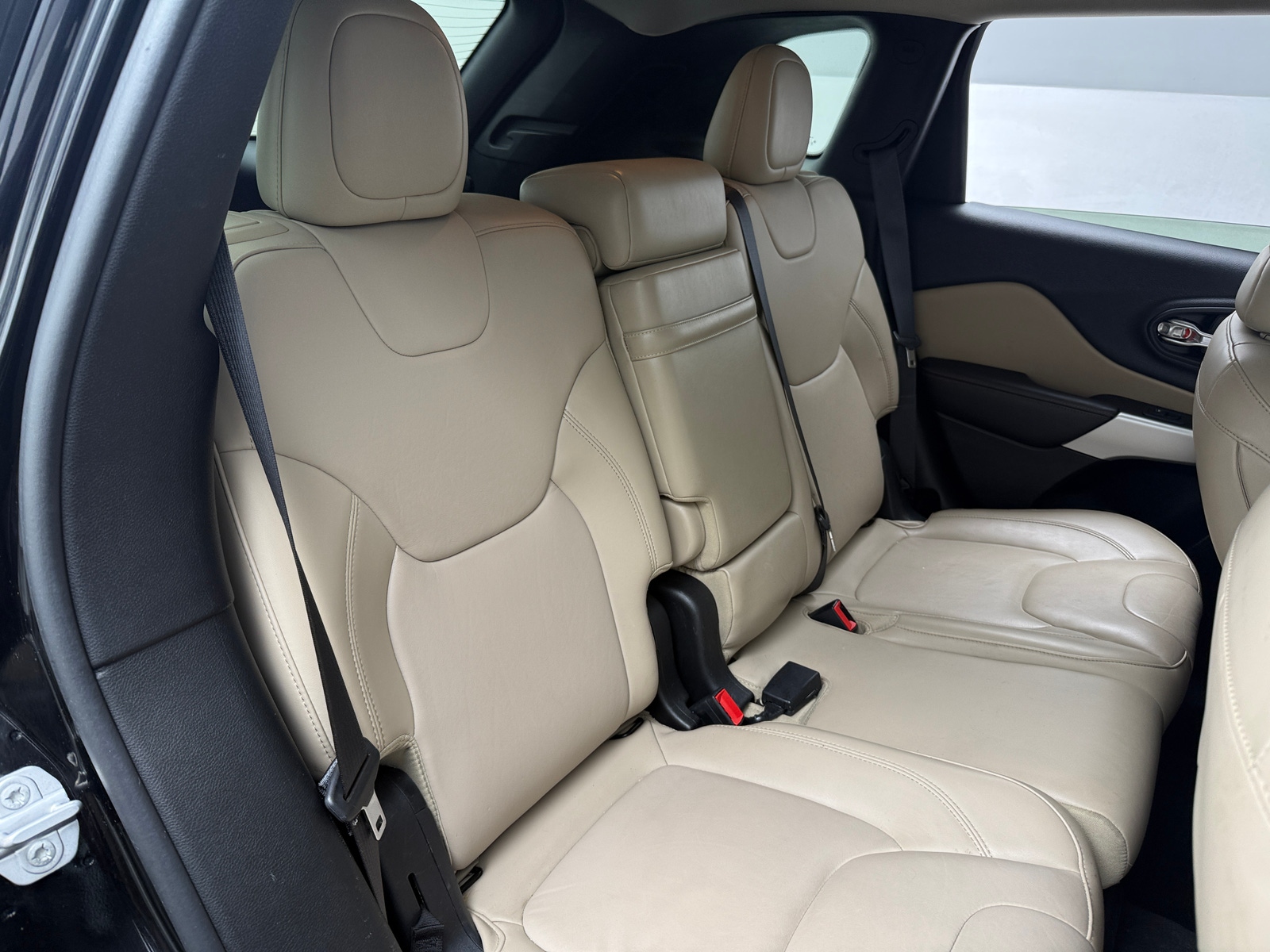 Thumbnail: 2018 Jeep Cherokee - 5