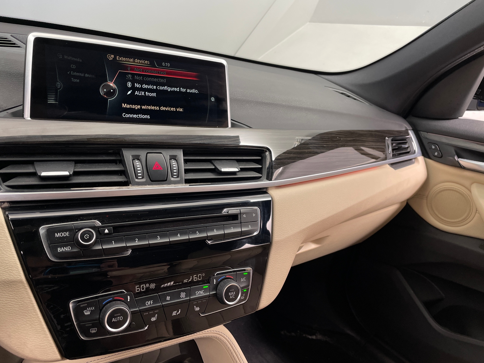 Thumbnail: 2017 BMW X1 - 3