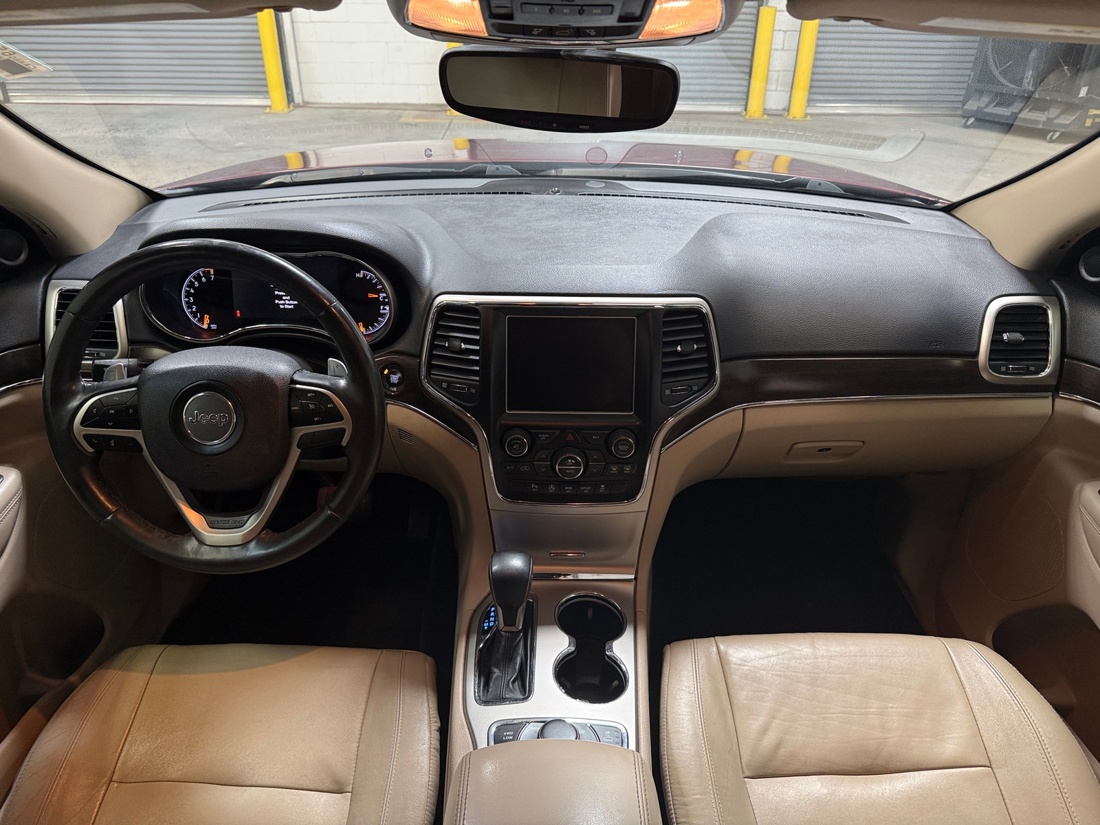 Thumbnail: 2017 Jeep Grand Cherokee - 3