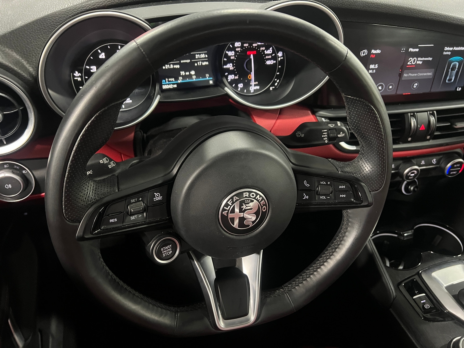 Thumbnail: 2020 Alfa Romeo Giulia - 4