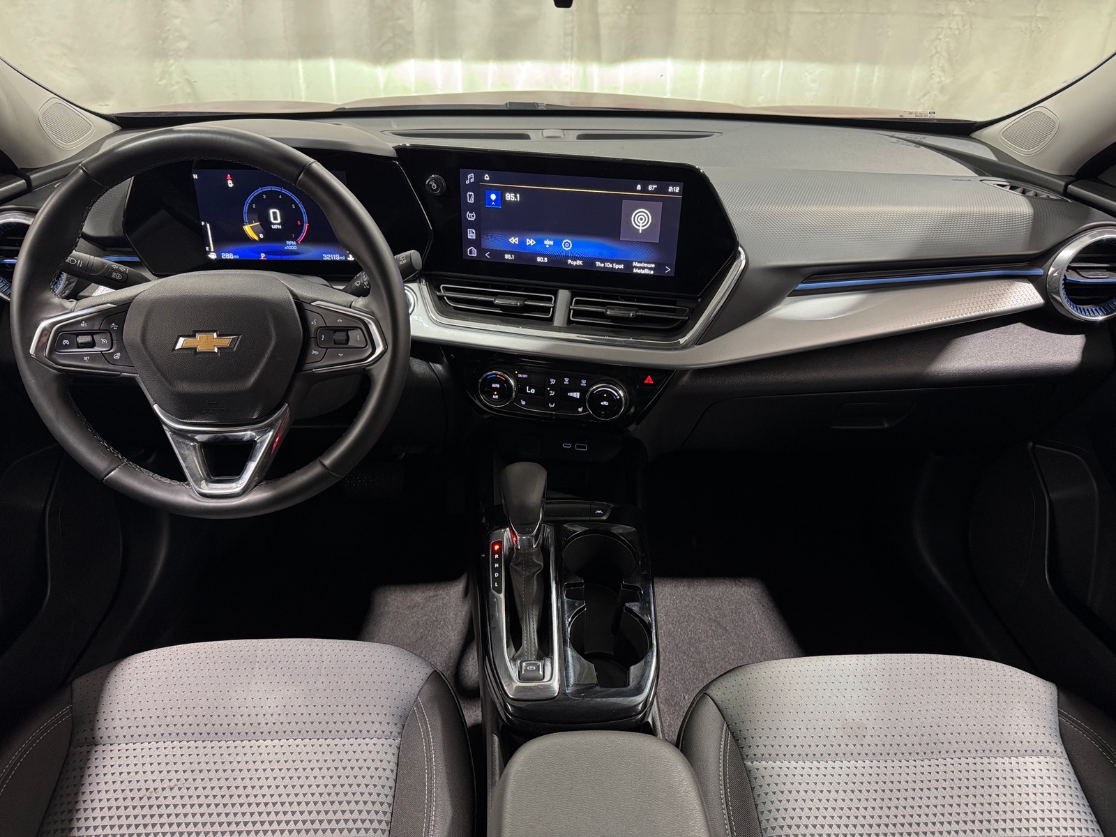 Thumbnail: 2025 Chevrolet Trax - 3