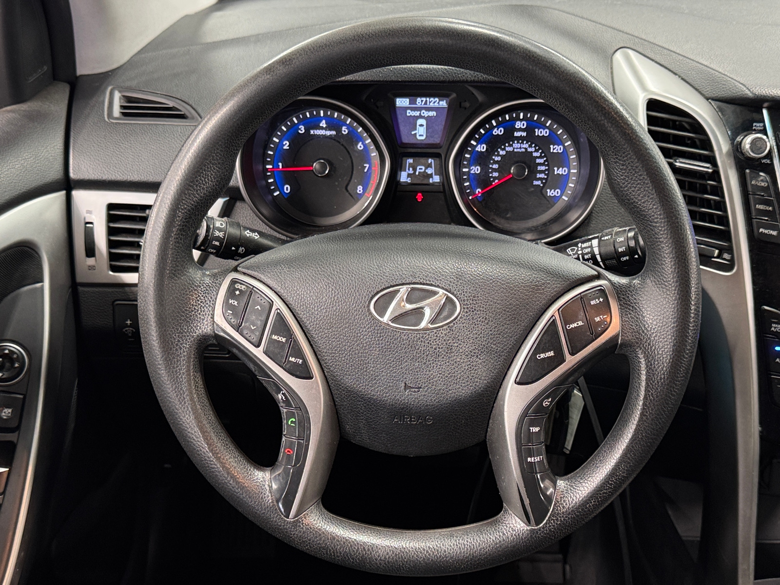 Thumbnail: 2014 Hyundai Elantra - 5