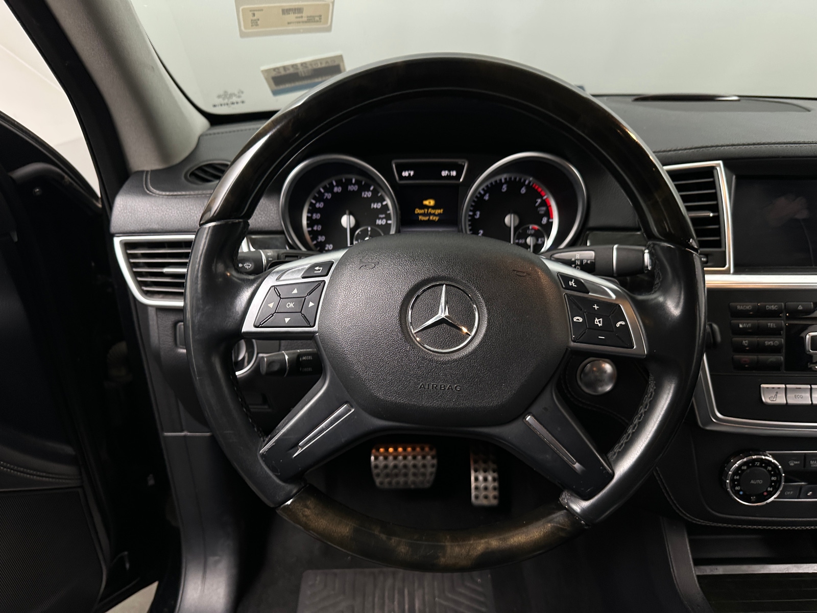 Thumbnail: 2015 Mercedes-Benz M-Class - 4